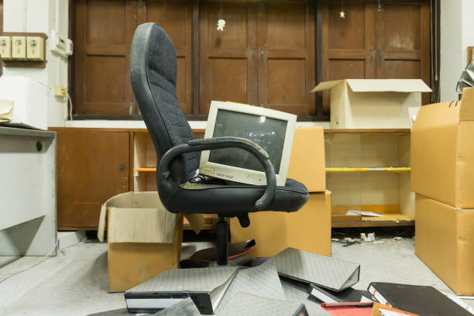 Used Office Furniture ROI: Cost Savings vs Performance Over Time