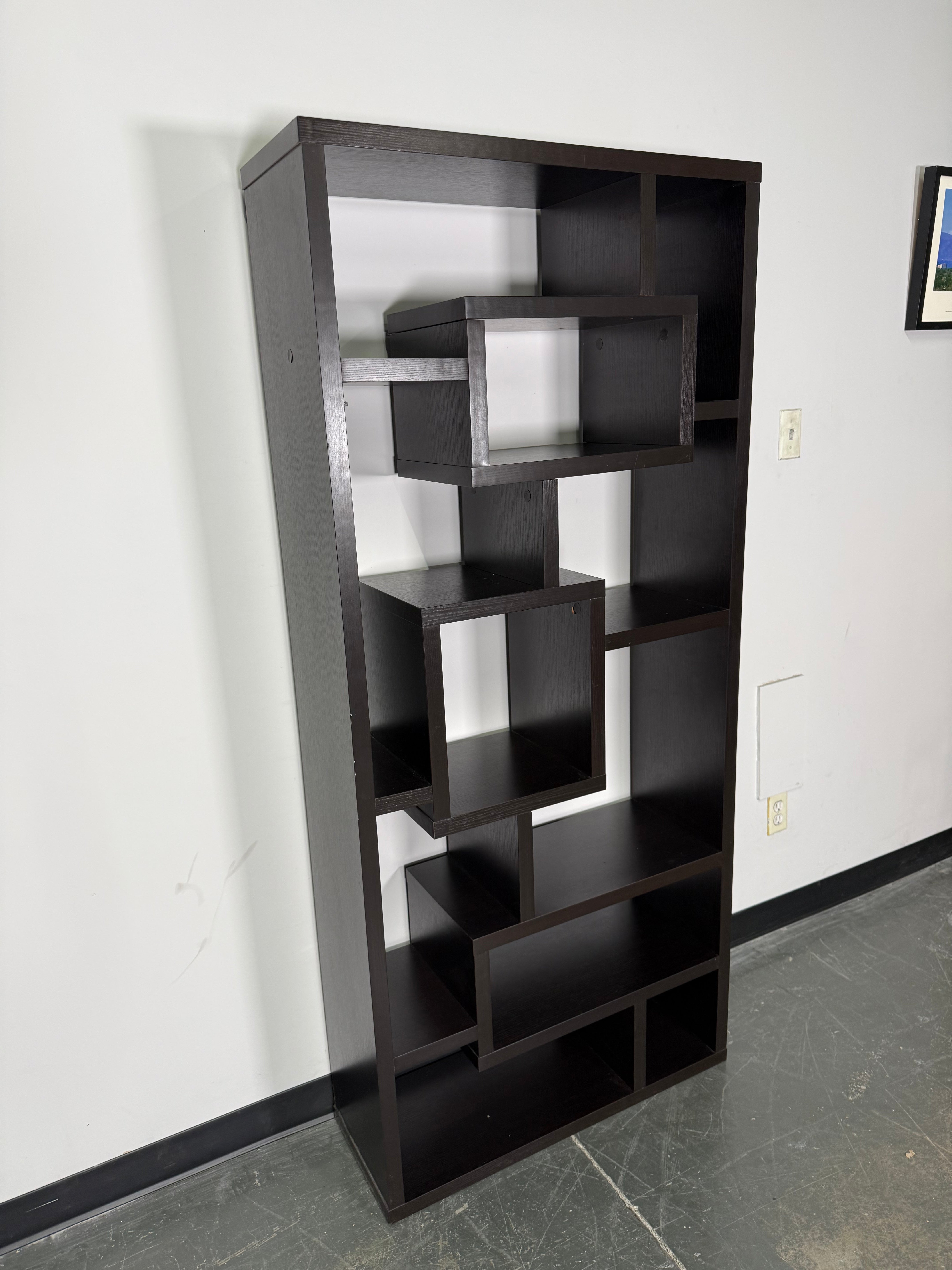 Modern Geometric Bookshelf – Bold, Open, & Eye-Catching