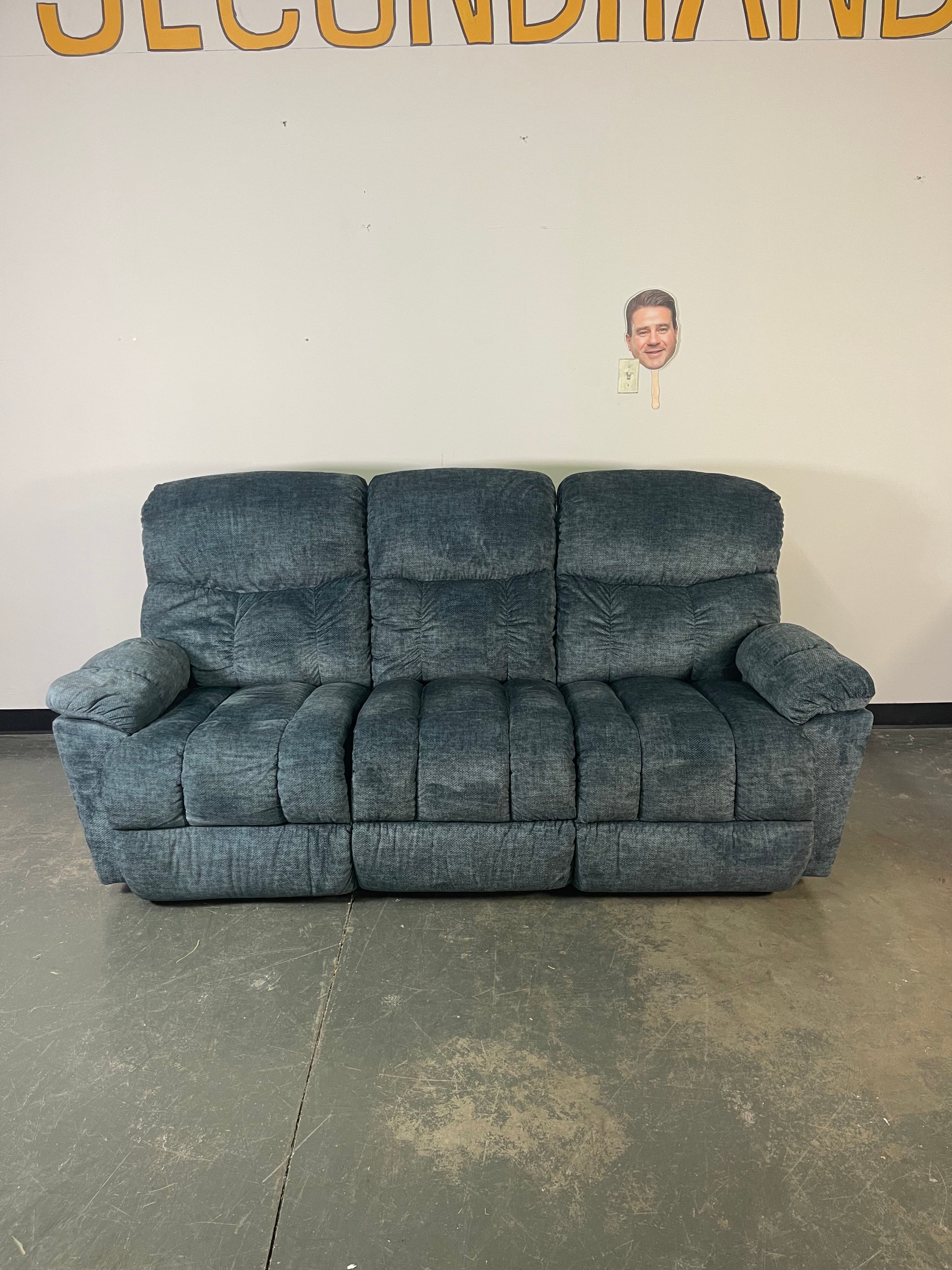Power Reclining Sofa with USB – Ultimate Comfort Upgrade 🔌🛋️