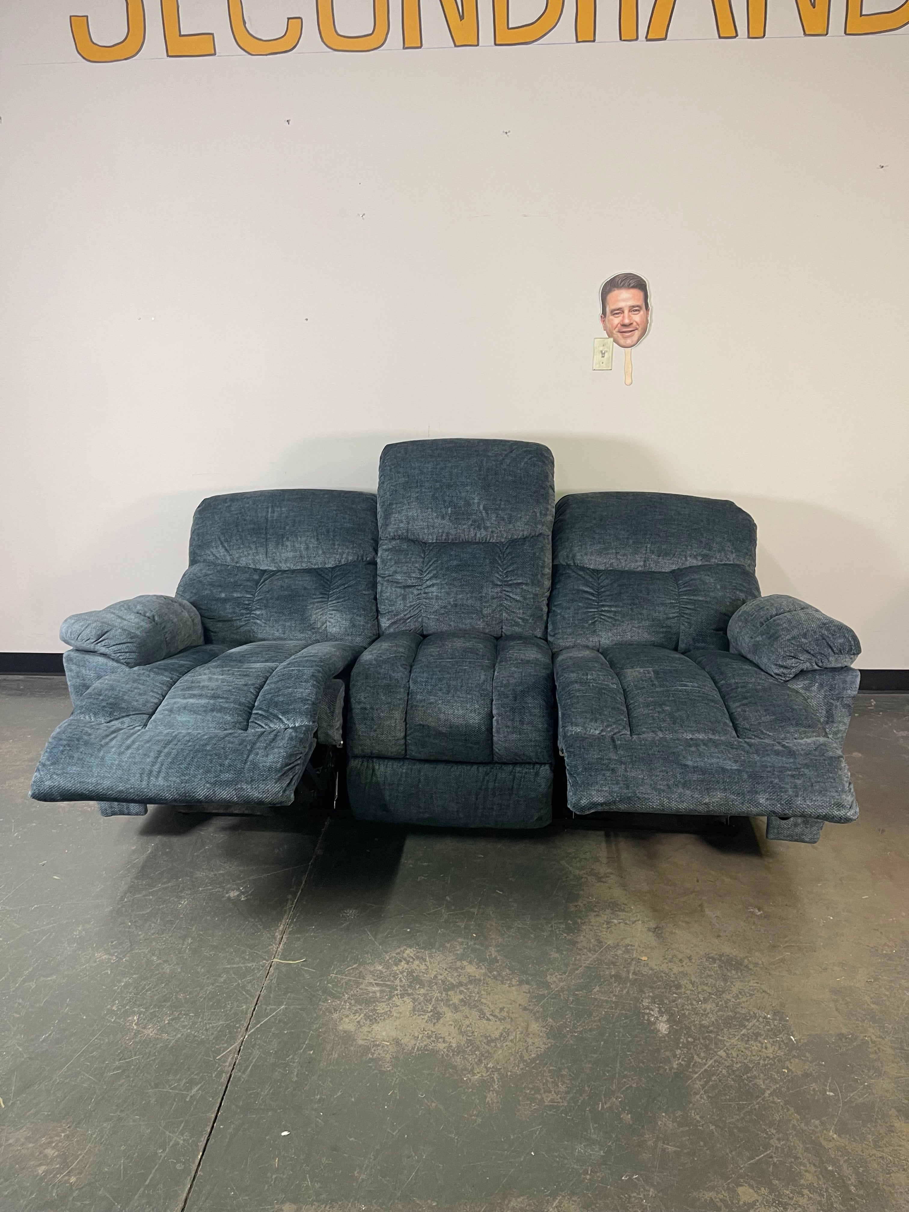 Power Reclining Sofa with USB – Ultimate Comfort Upgrade 🔌🛋️