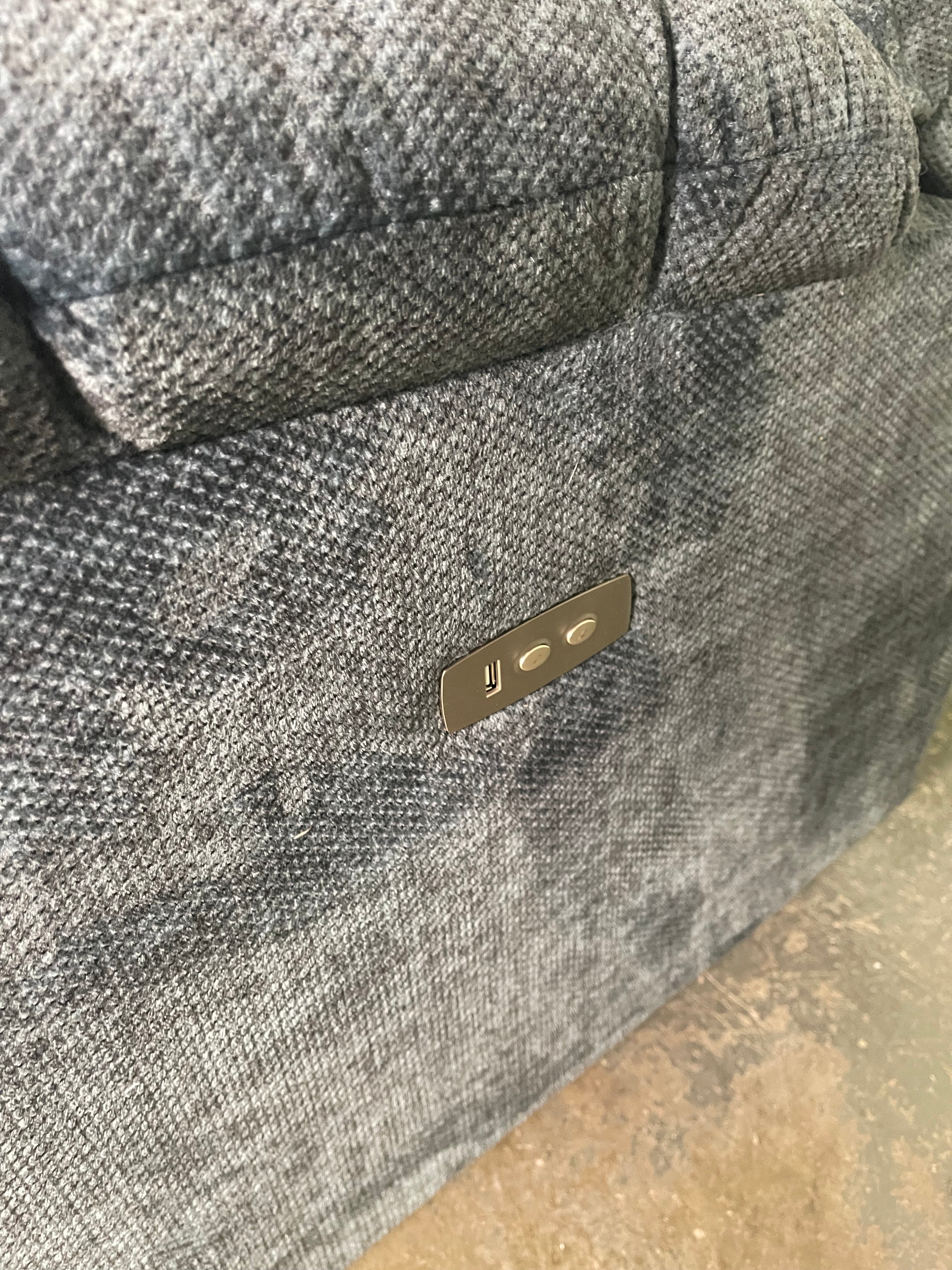 Power Reclining Sofa with USB – Ultimate Comfort Upgrade 🔌🛋️