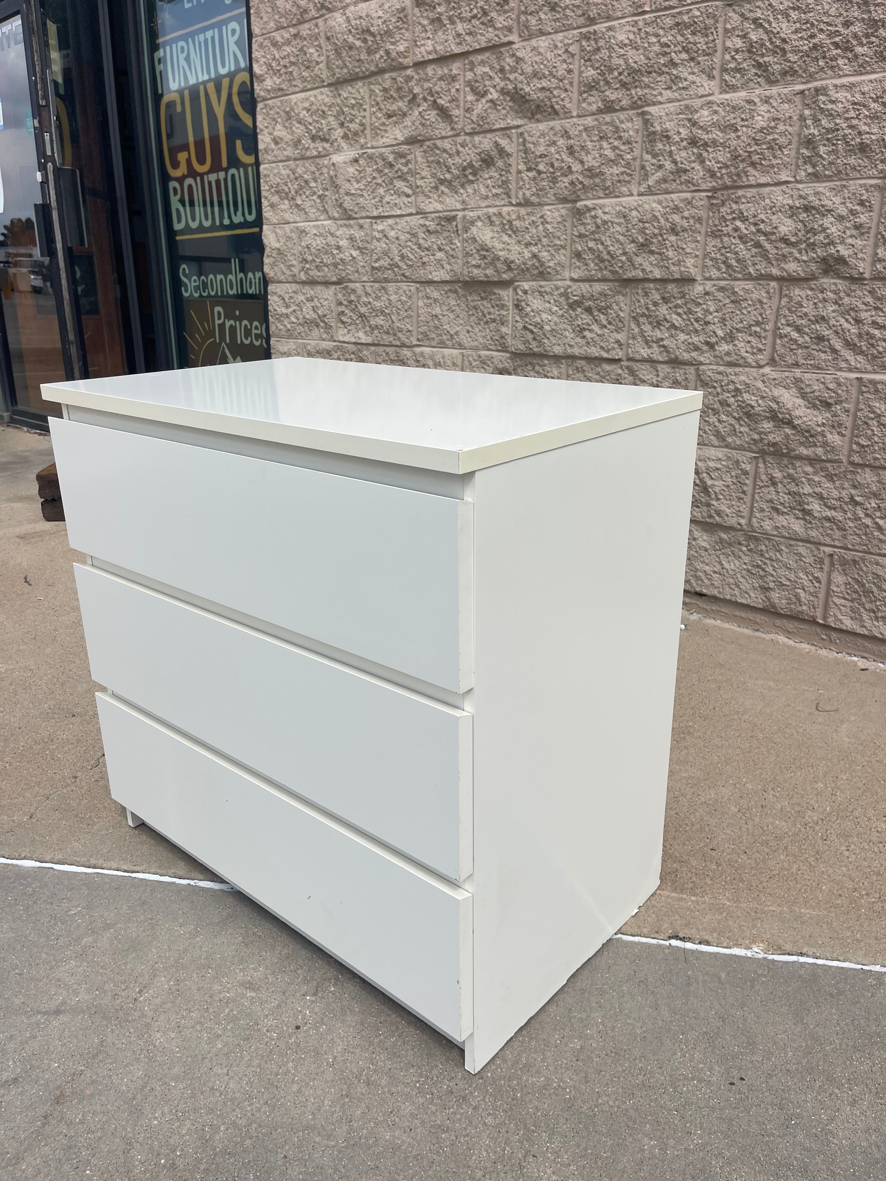 Modern White 3-Drawer Nightstand Set – Clean & Minimal Style