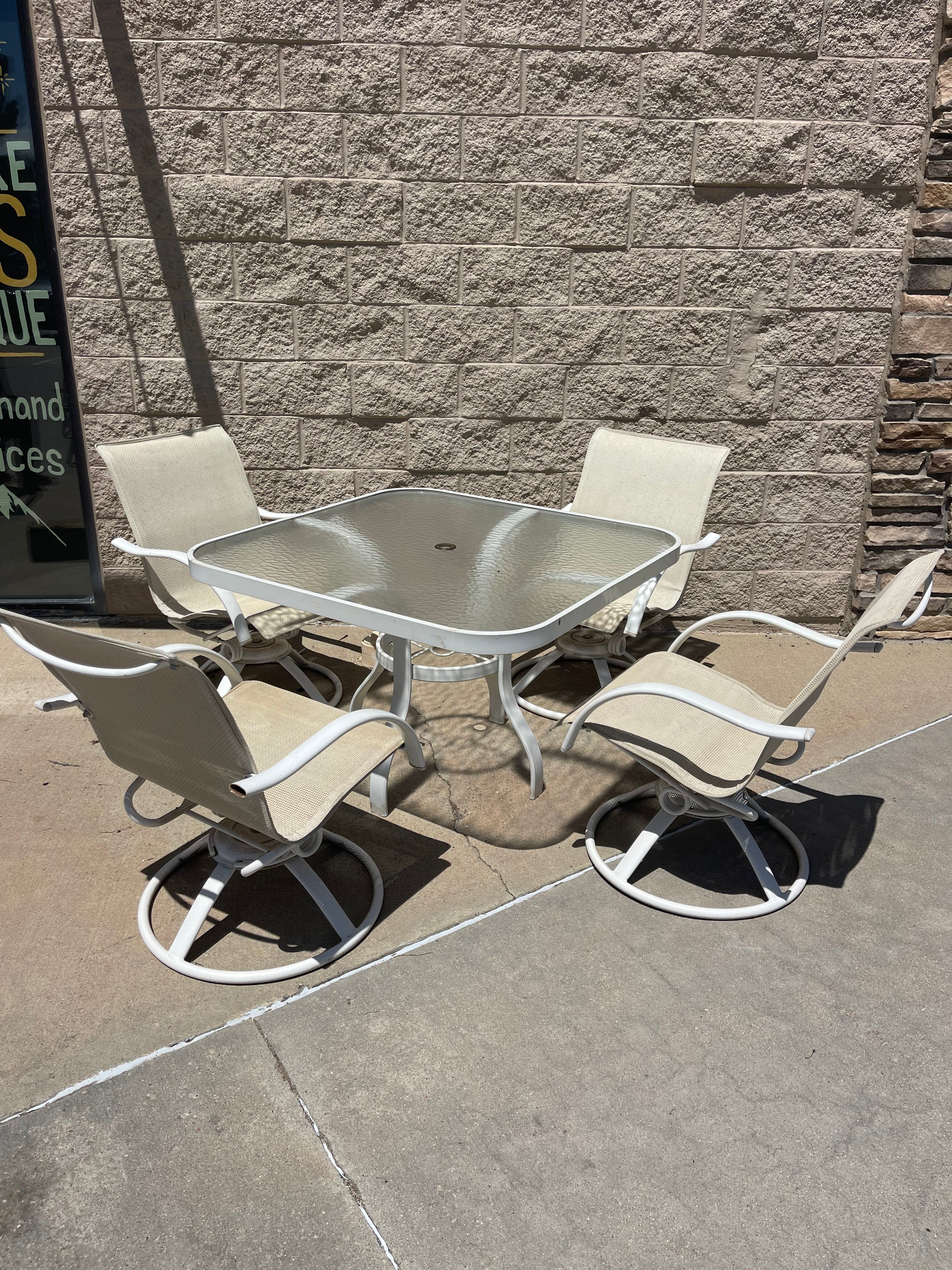 5-Piece Outdoor Patio Dining Set with Swivel Chairs