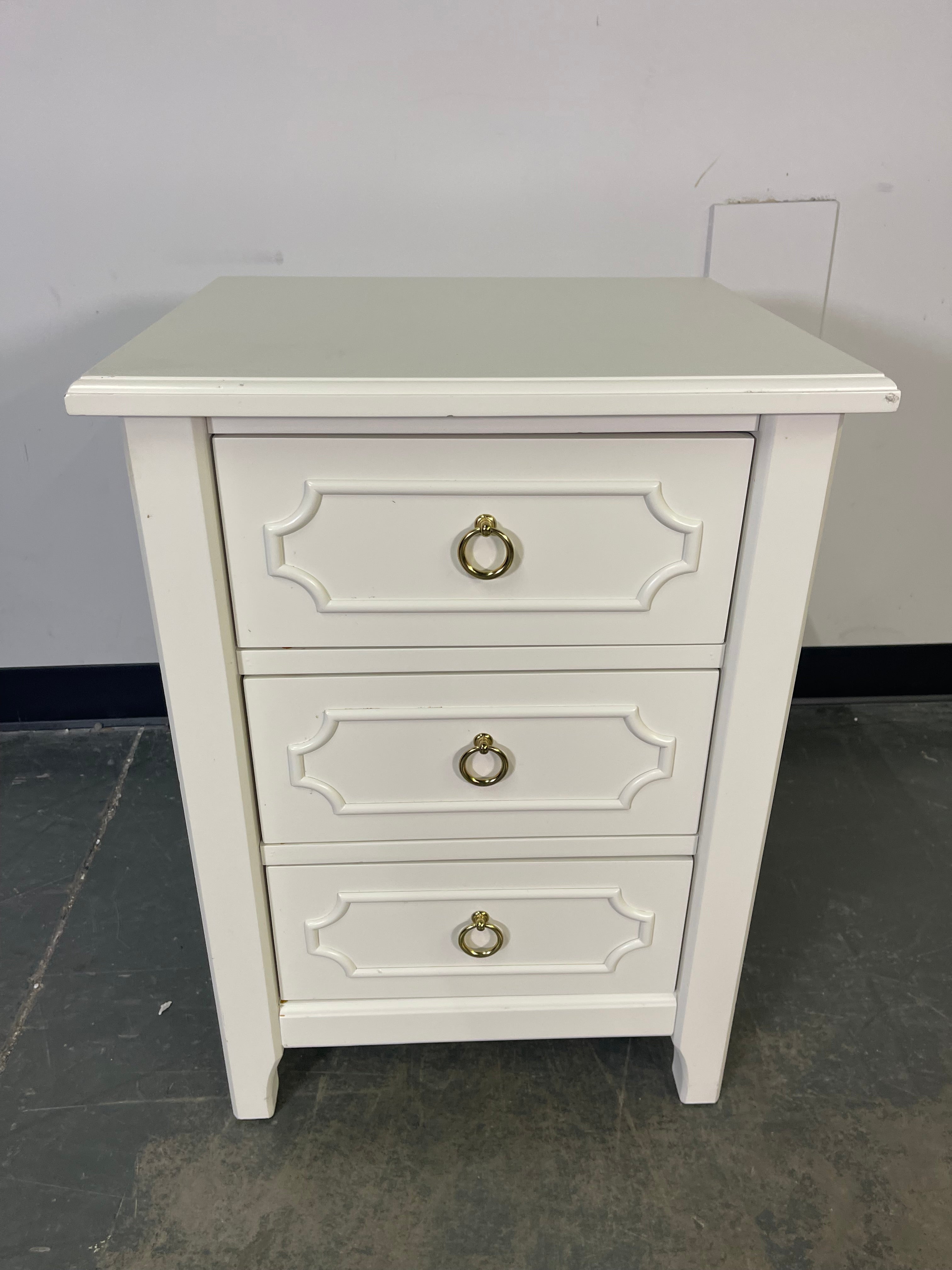 Charming White 3-Drawer Nightstand