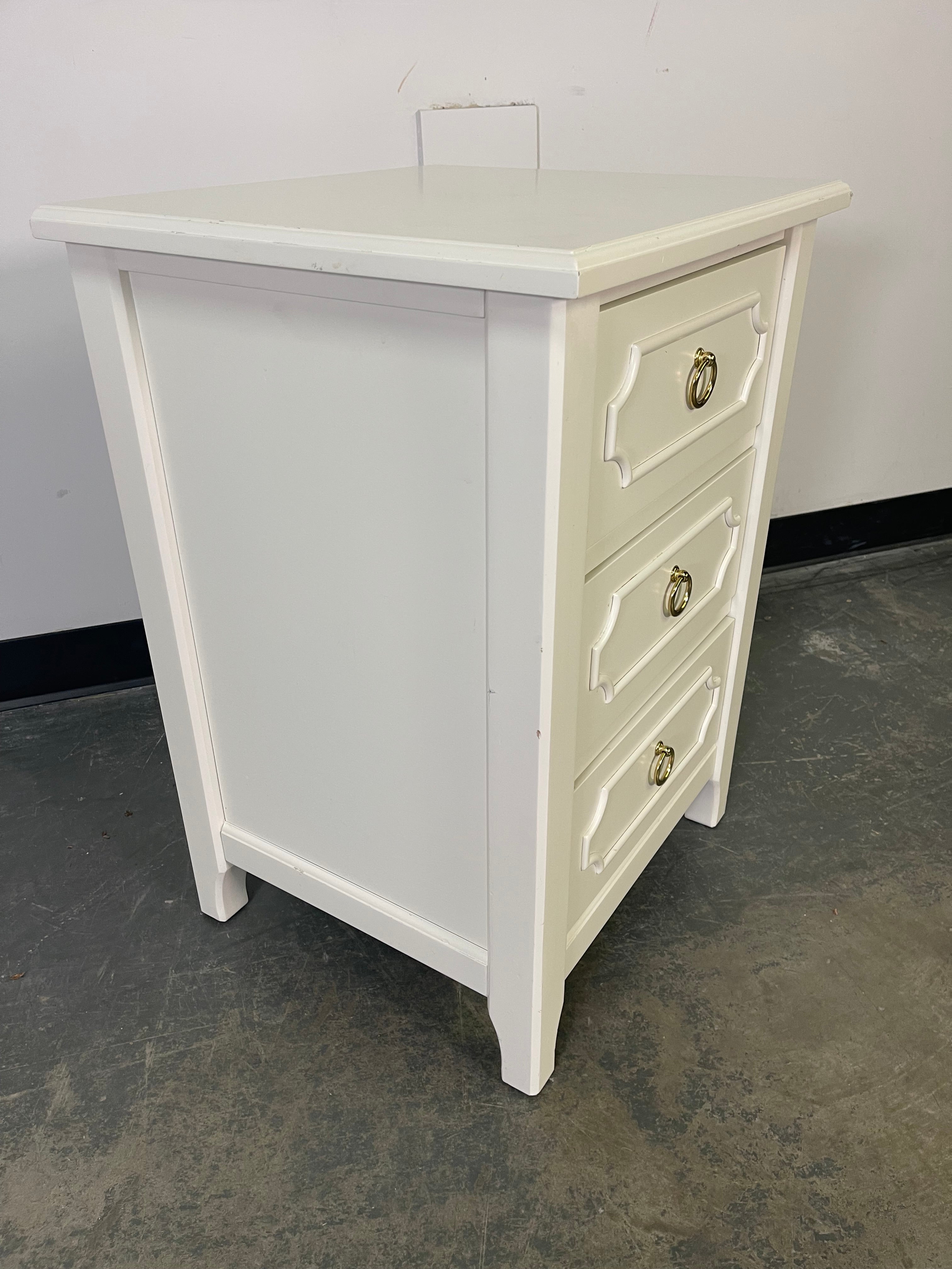 Charming White 3-Drawer Nightstand