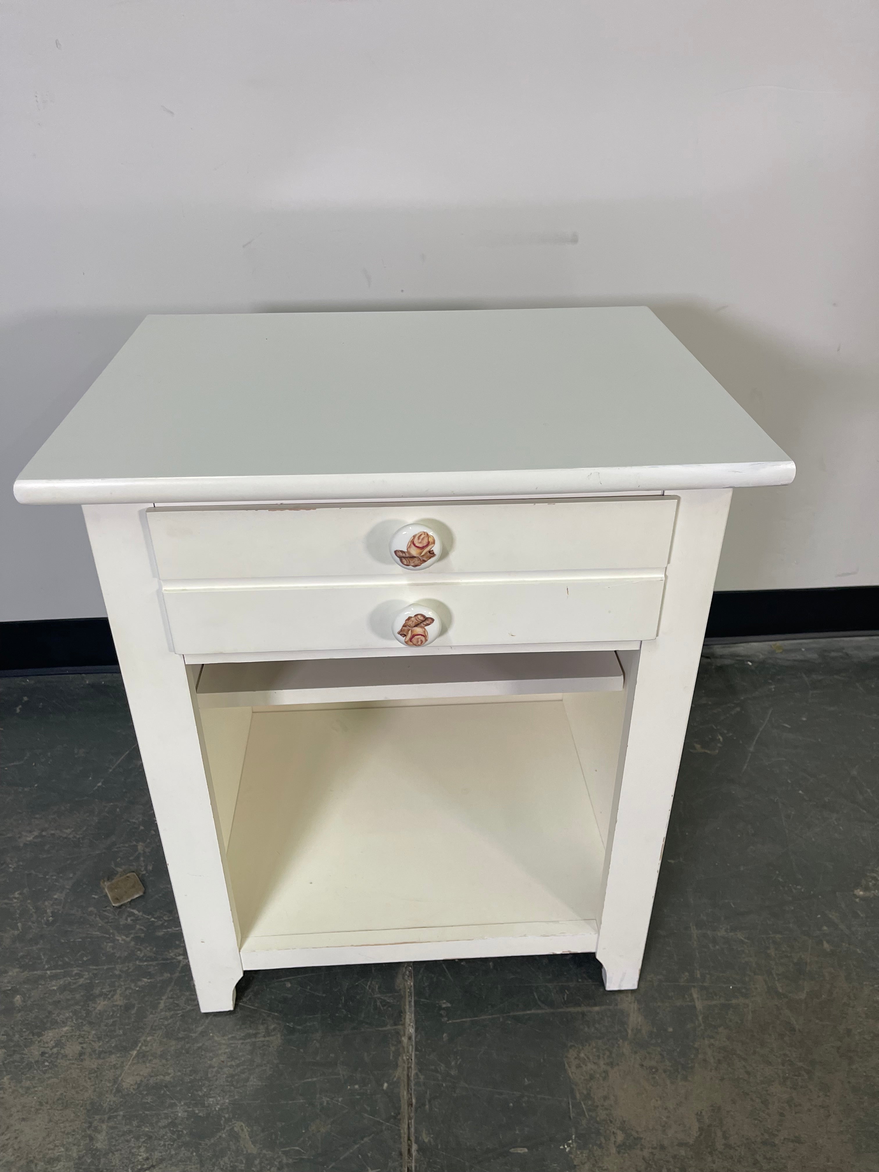 Charming White Accent Nightstand with Open Storage