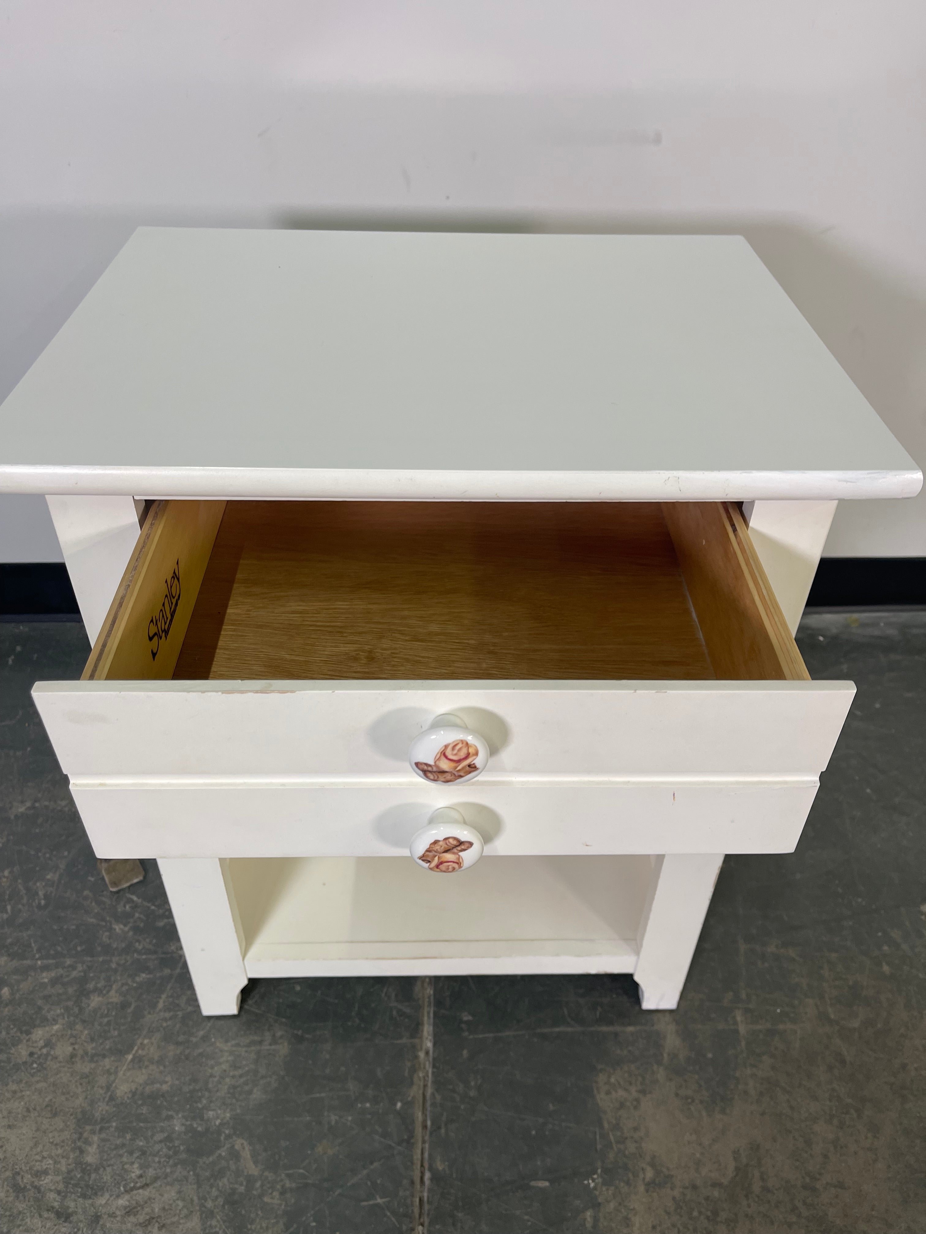 Charming White Accent Nightstand with Open Storage