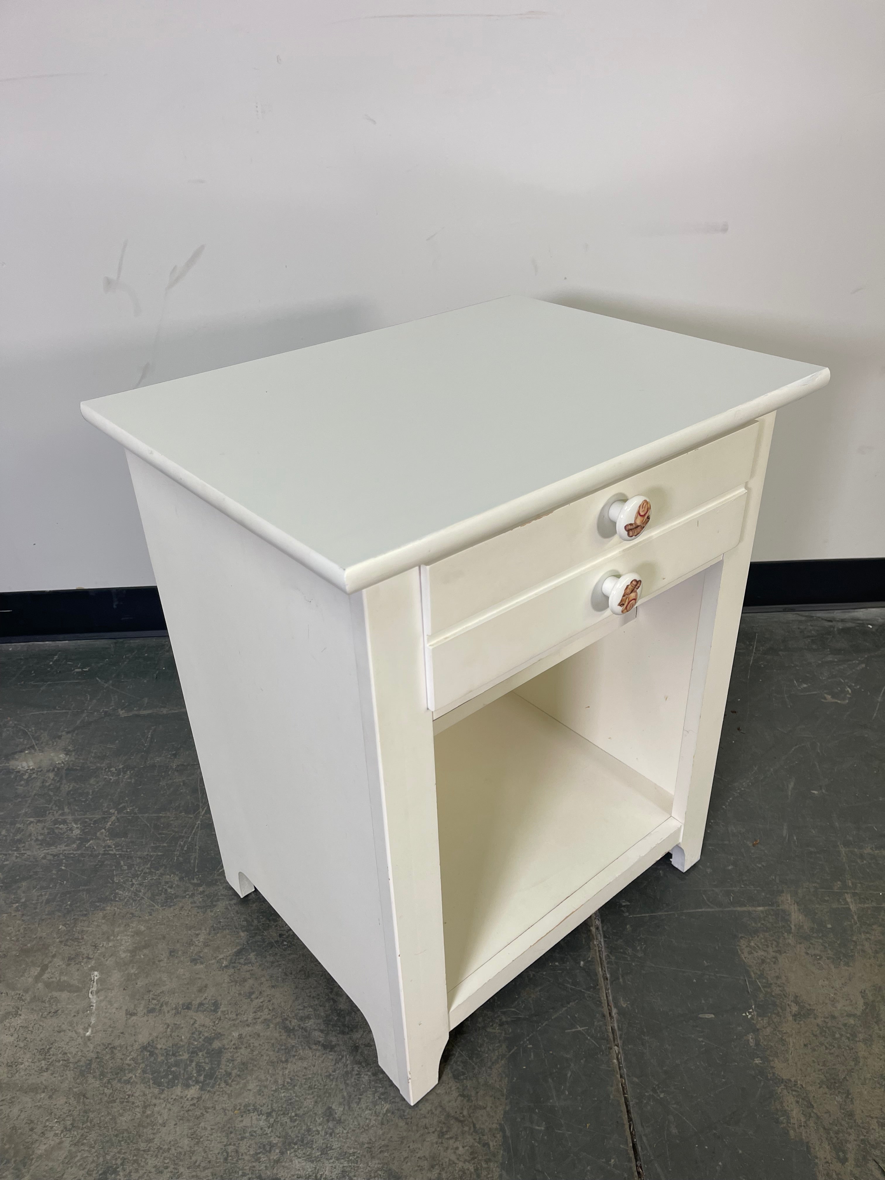 Charming White Accent Nightstand with Open Storage