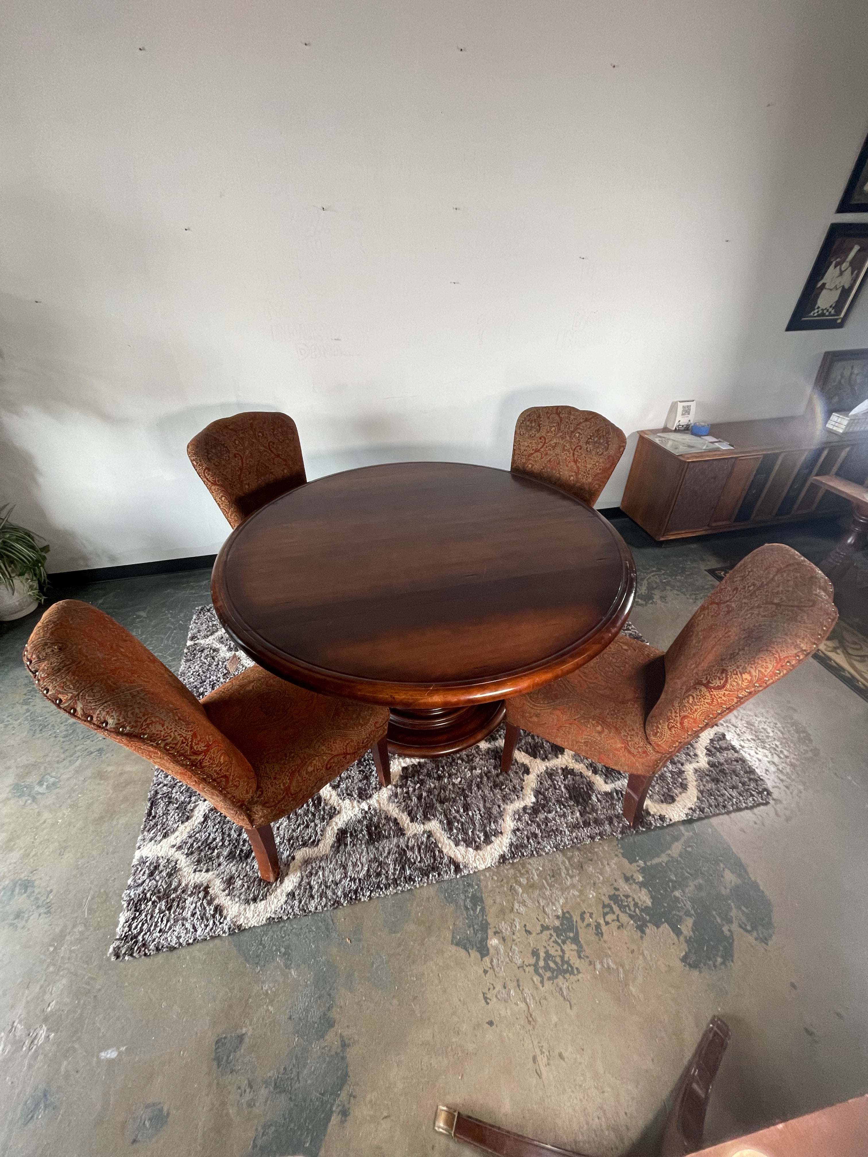 Round Pedestal Dining Set