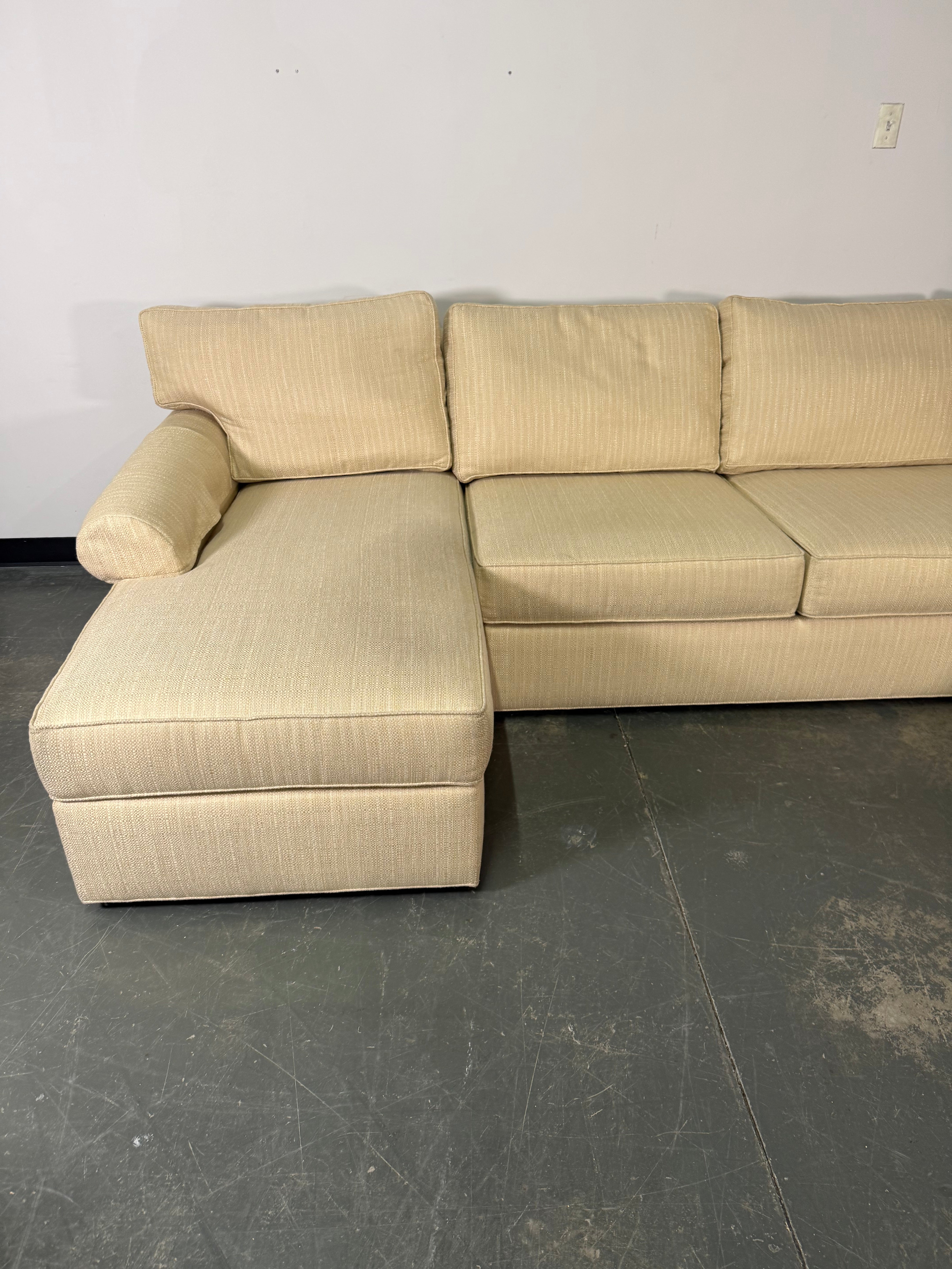 Spacious Cream Sectional with Chaise – Comfort for the Whole Family