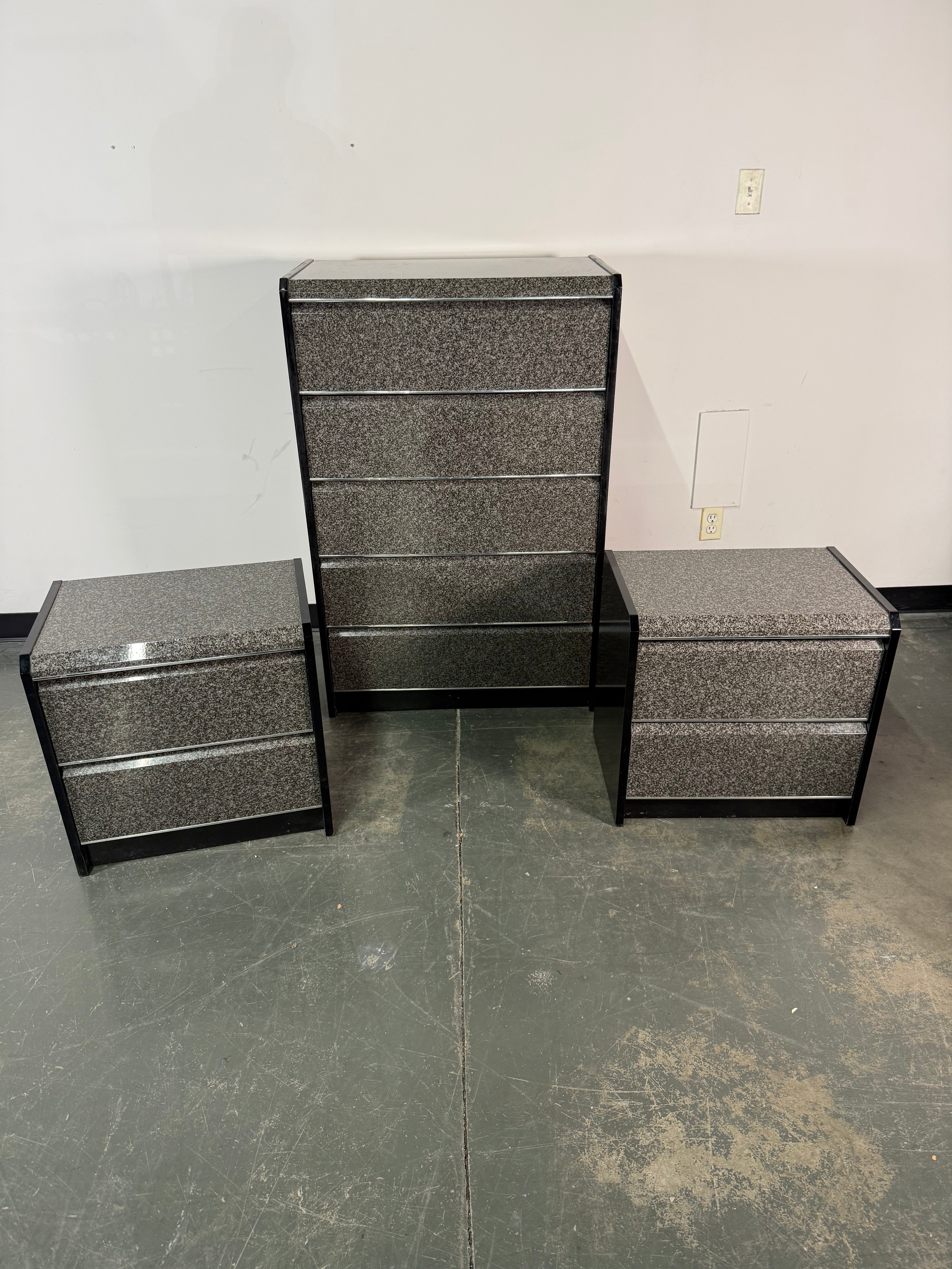 Modern 3-Piece Bedroom Set – Sleek & Stylish Storage