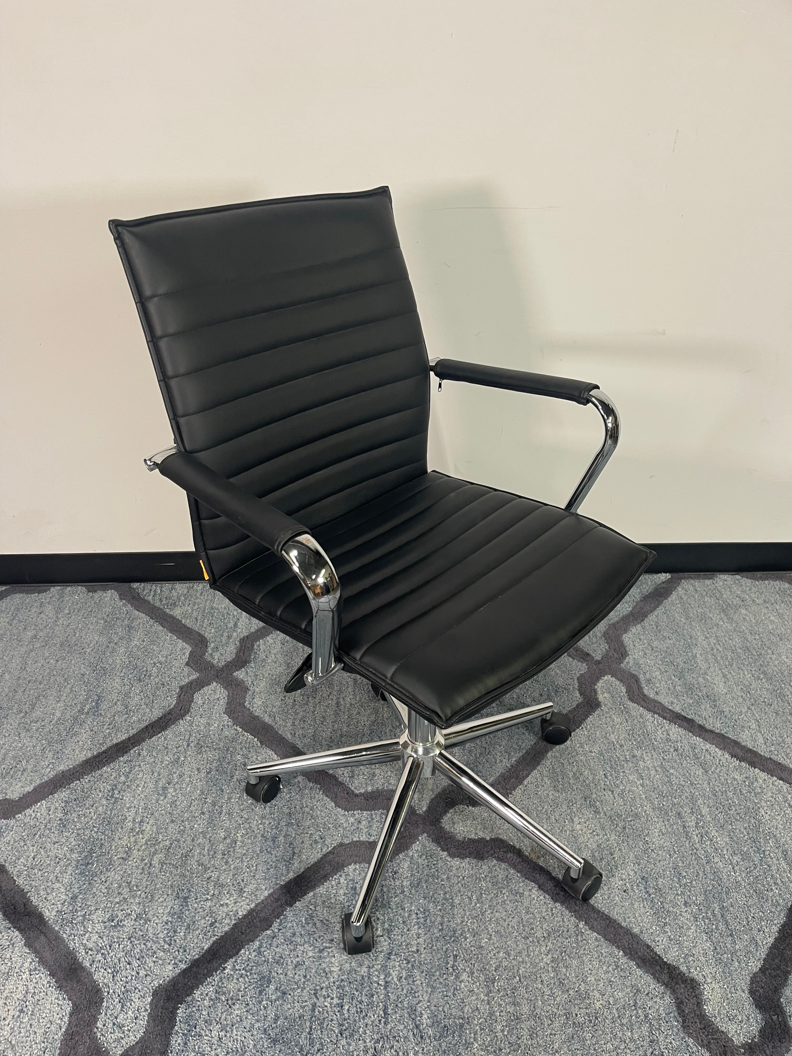 Ribbed Leather Executive Office Chair