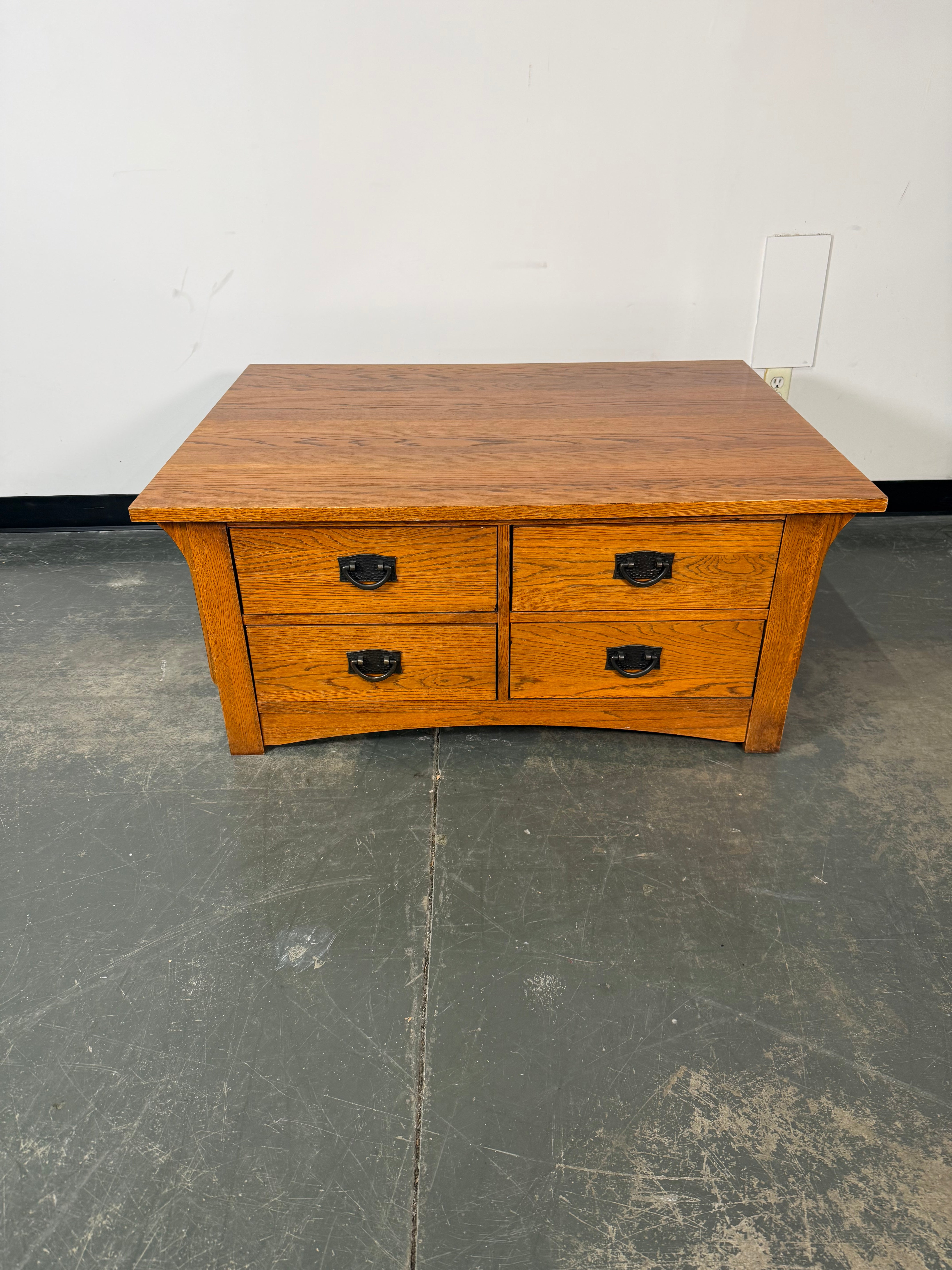 8-Drawer Coffee Table – Solid Wood Beauty