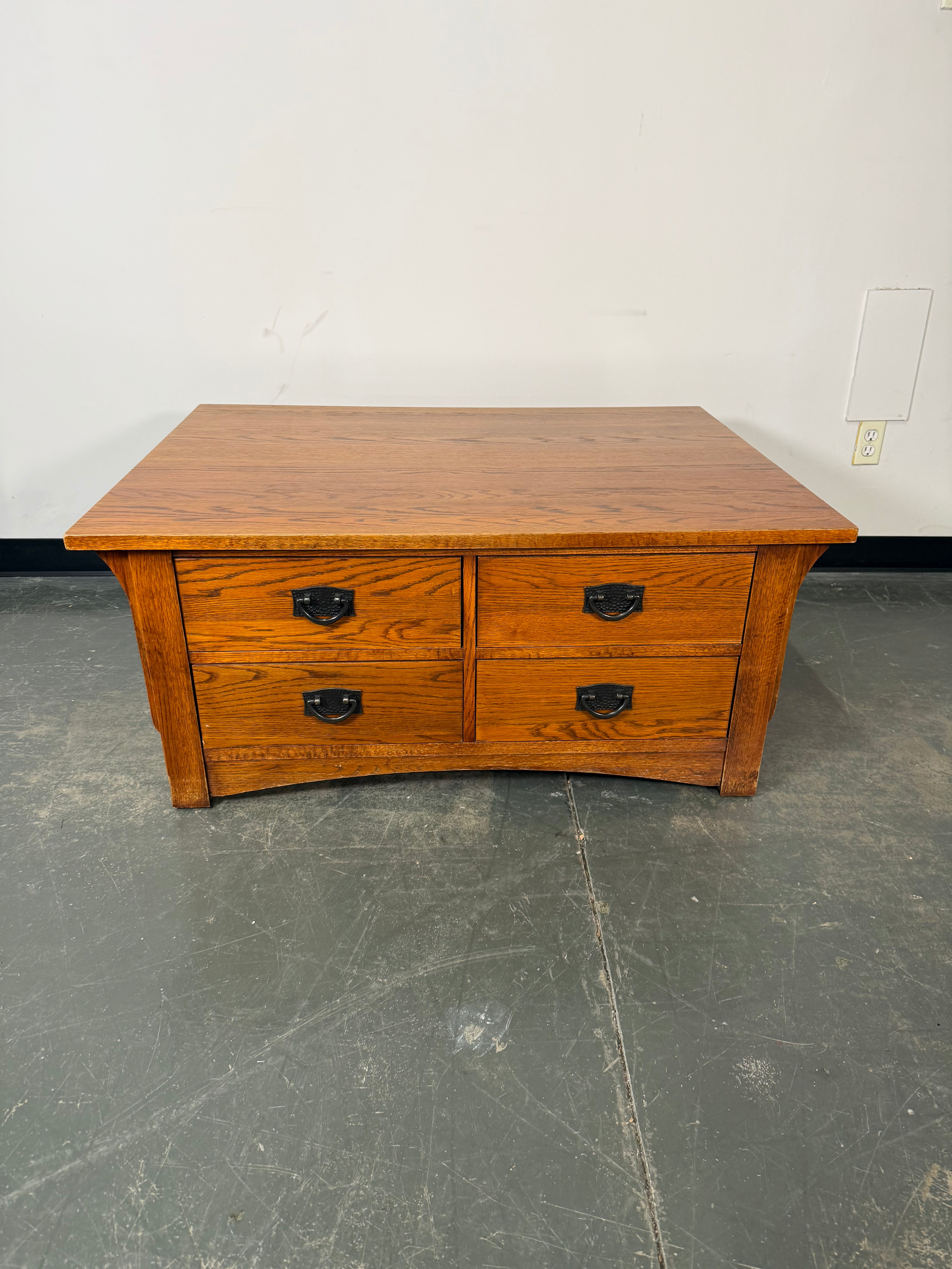 8-Drawer Coffee Table – Solid Wood Beauty