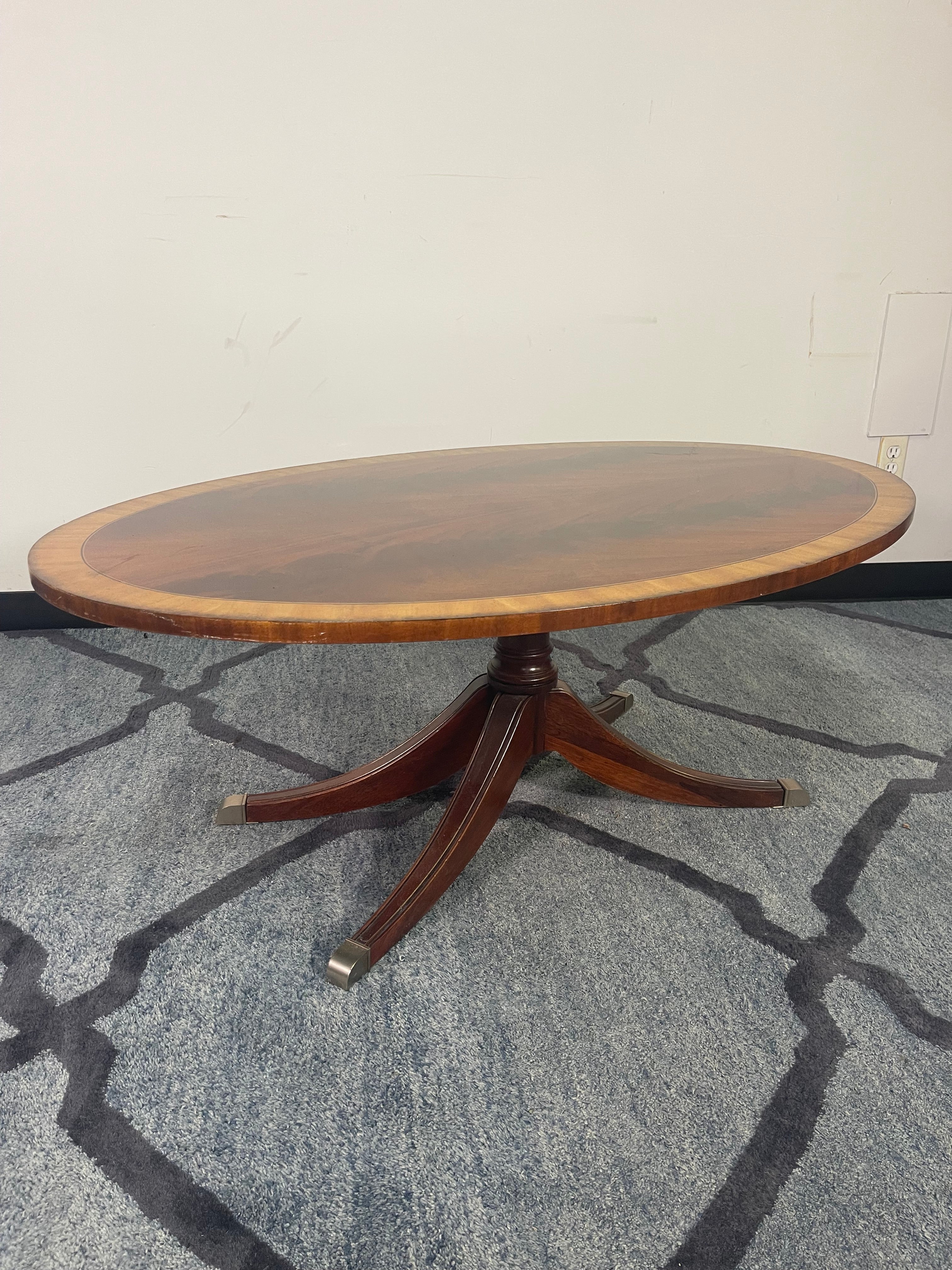 Flame Mahogany Duncan Phyfe Style Oval Coffee Table