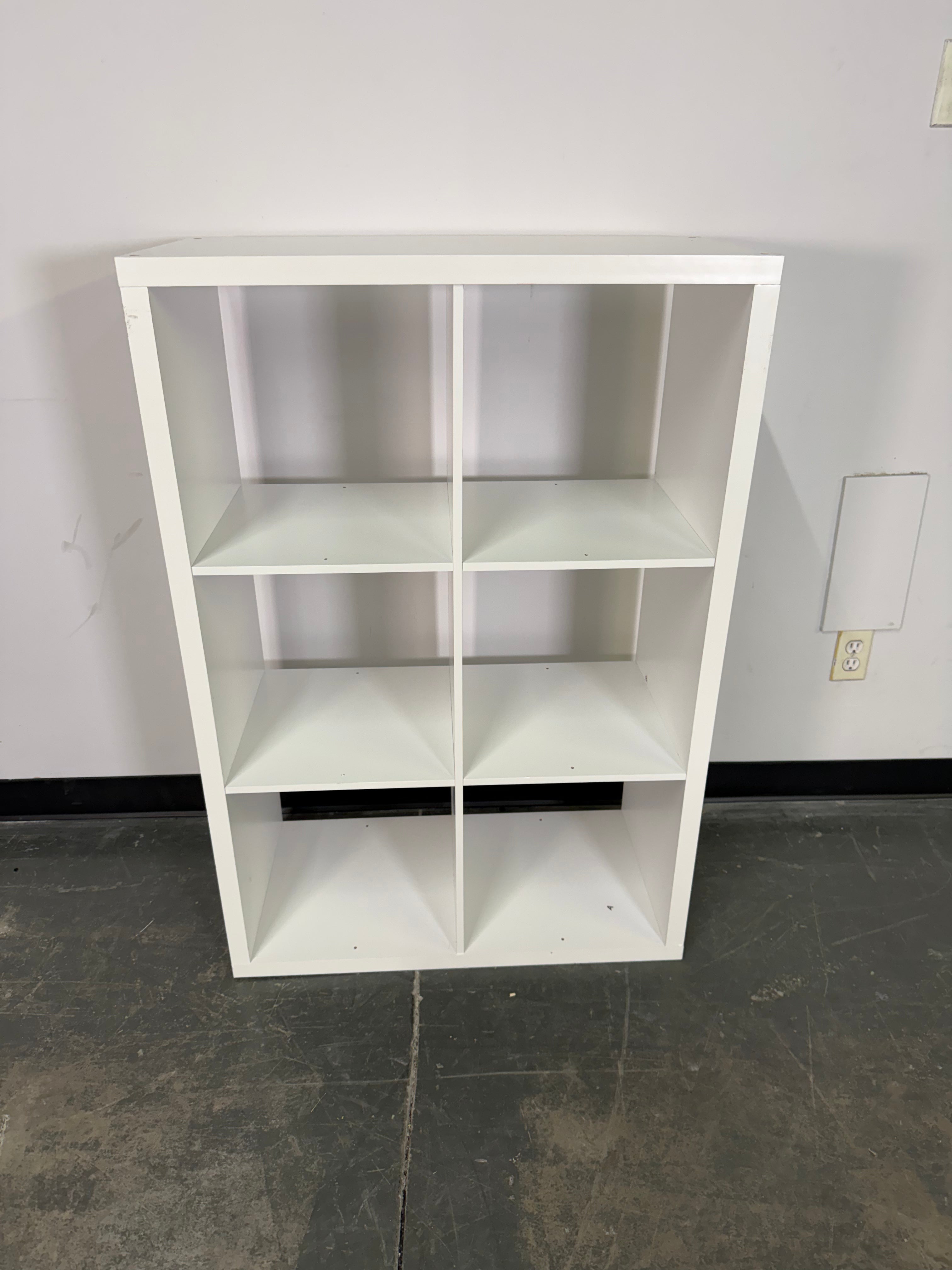 White 8-Cube Storage Shelf – Clean & Versatile