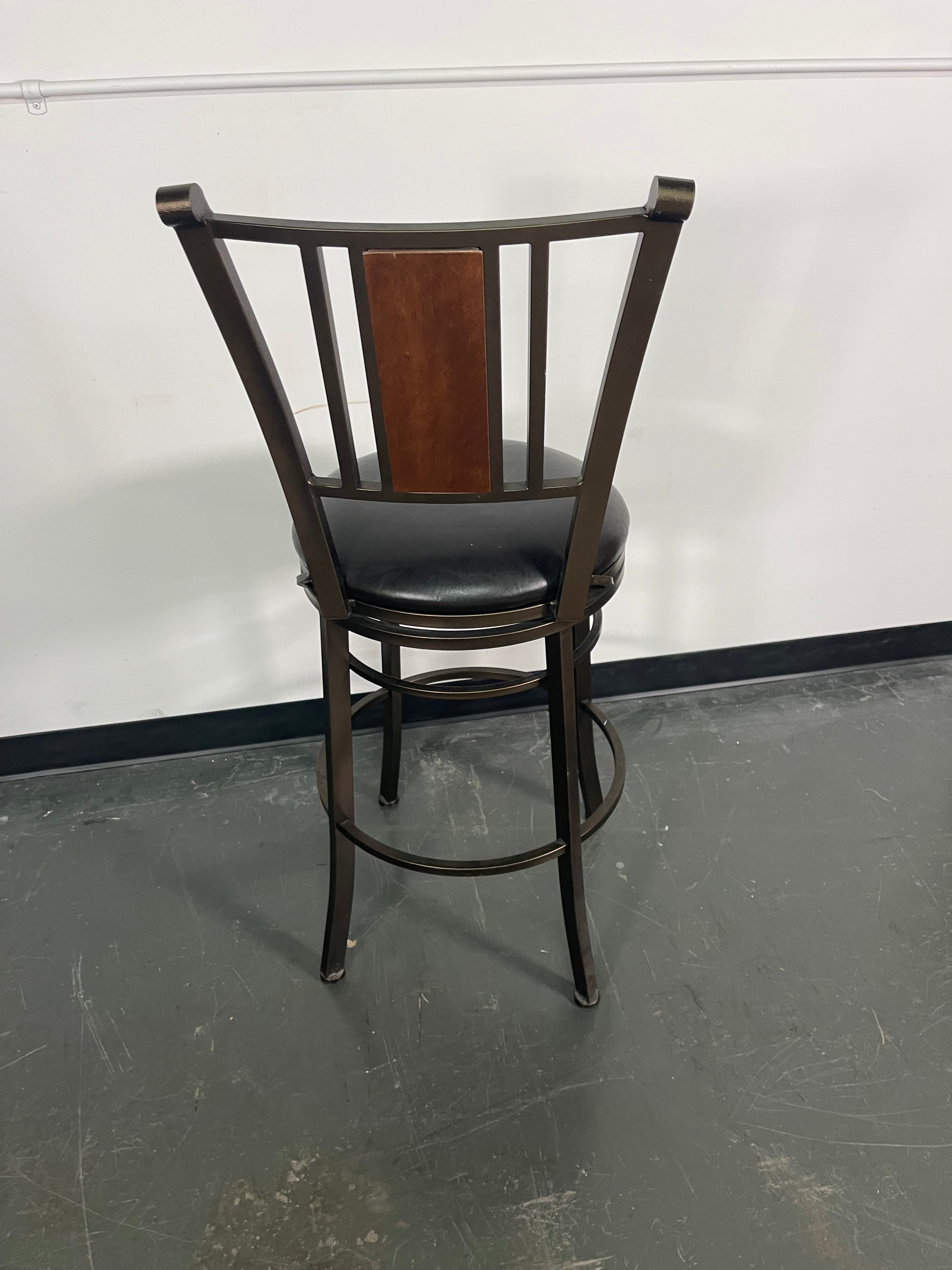 Set of 2 Swivel Bar Stools with Cushioned Seats