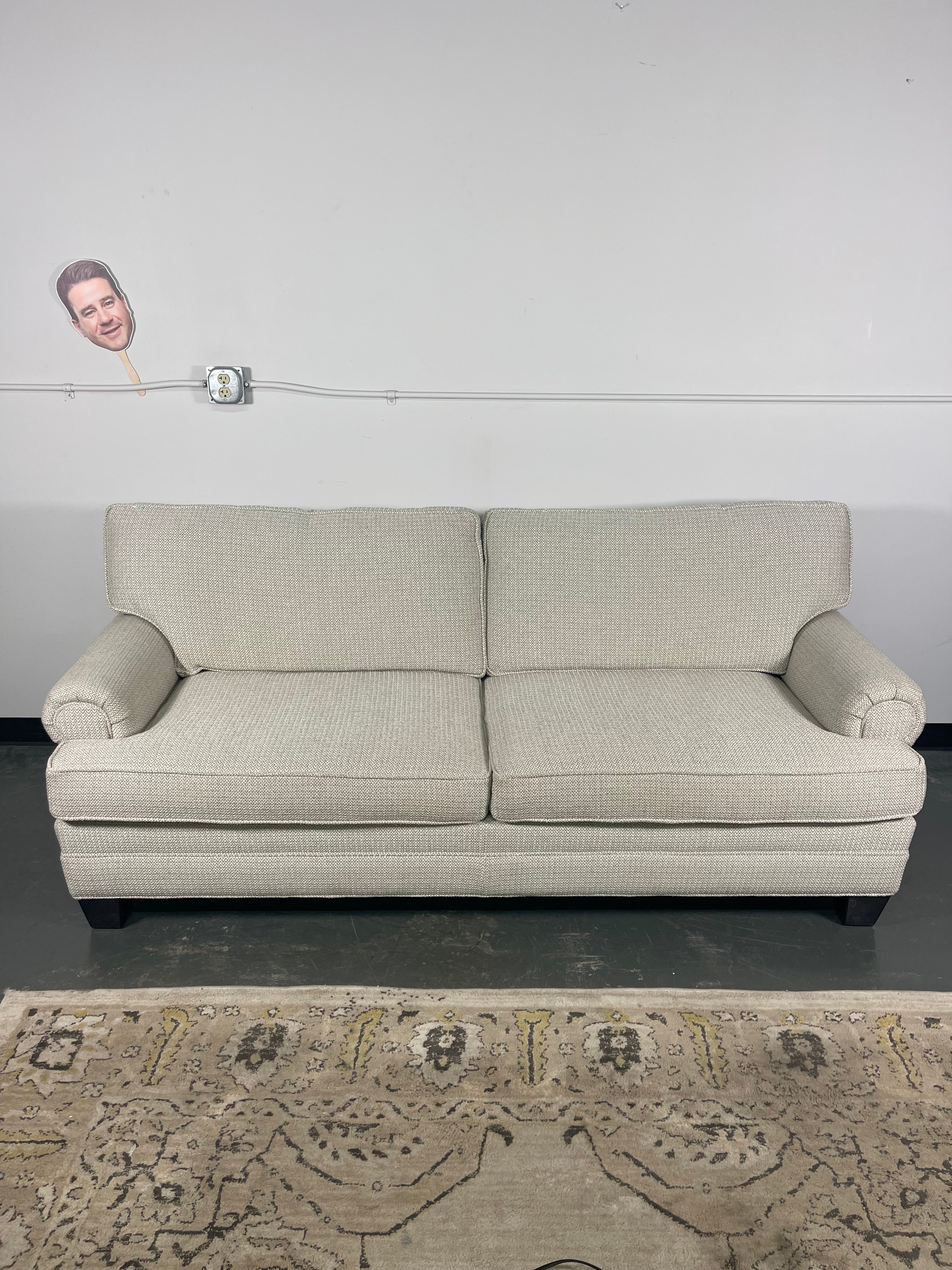 Classic Rolled-Arm Sofa in Light Gray Woven Fabric