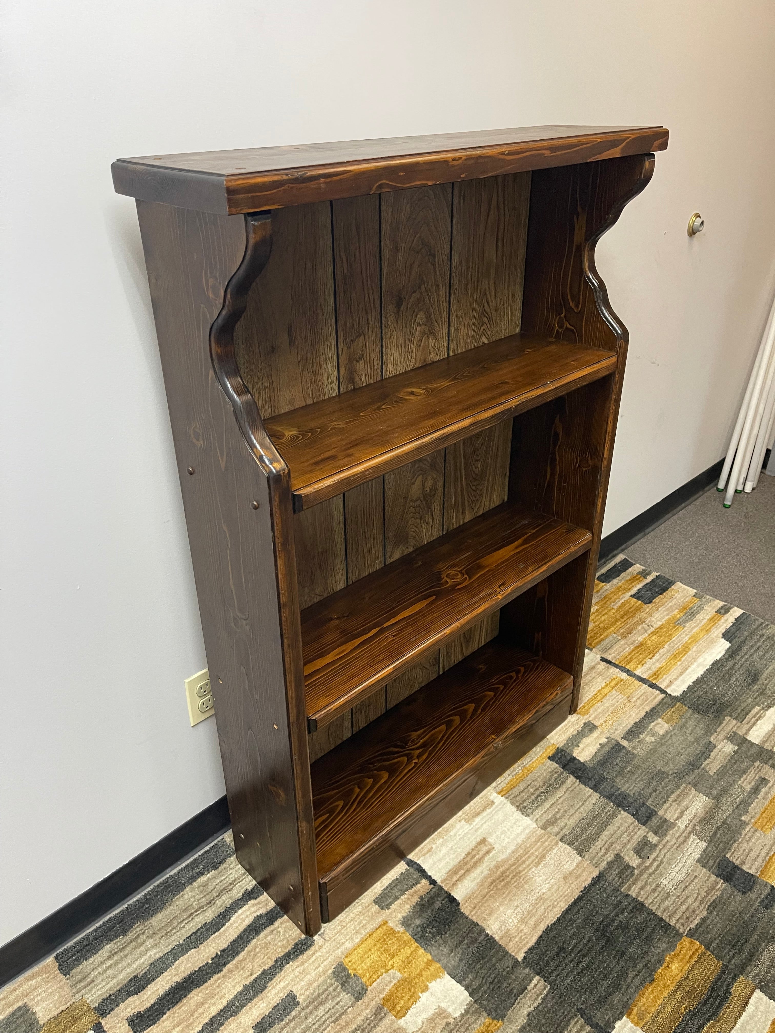 Rustic Dark Pine 3-Shelf Bookcase with Scalloped Sides