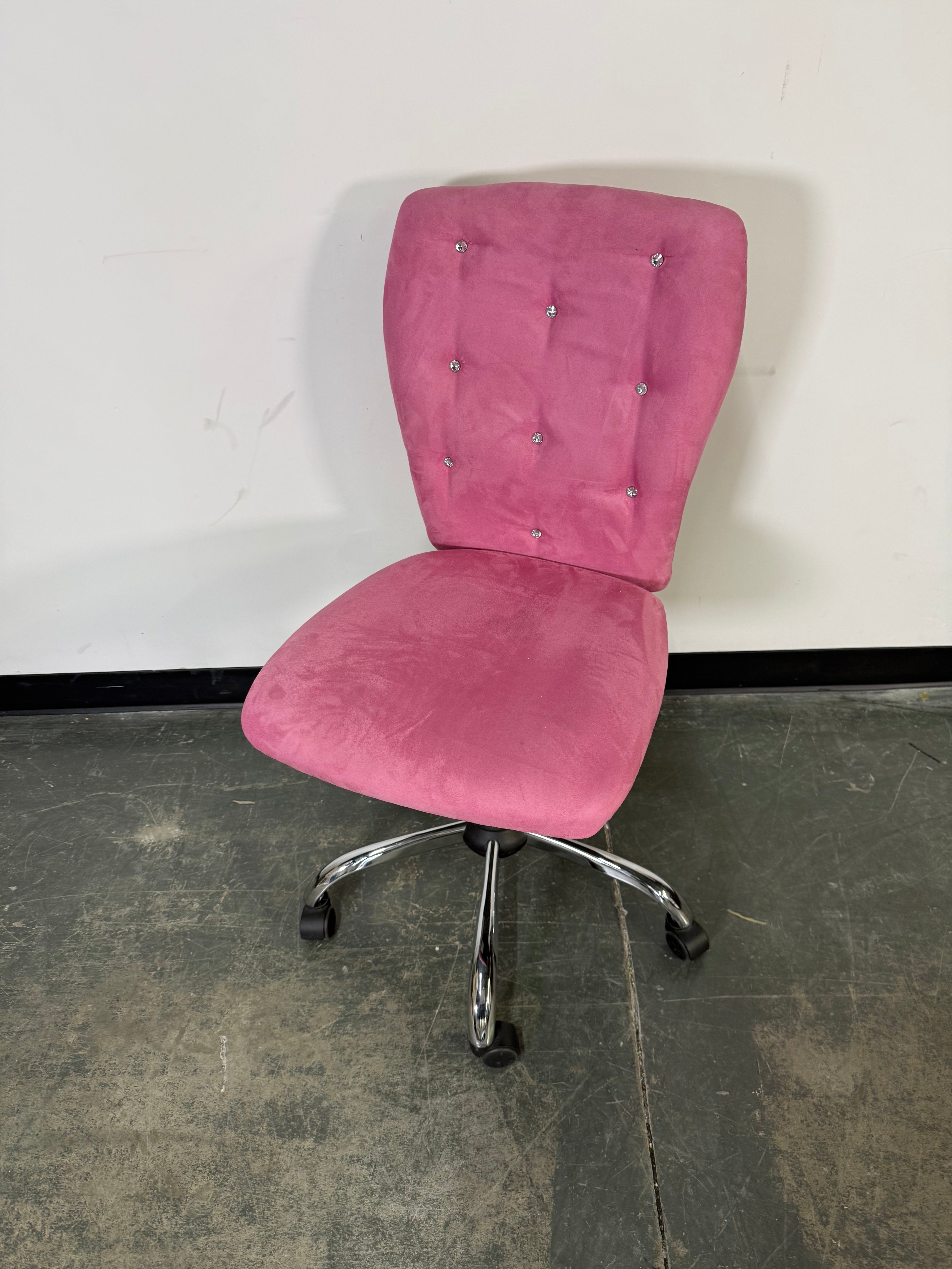 Chic Pink Velvet Rolling Chair with Crystal Tufting 💖