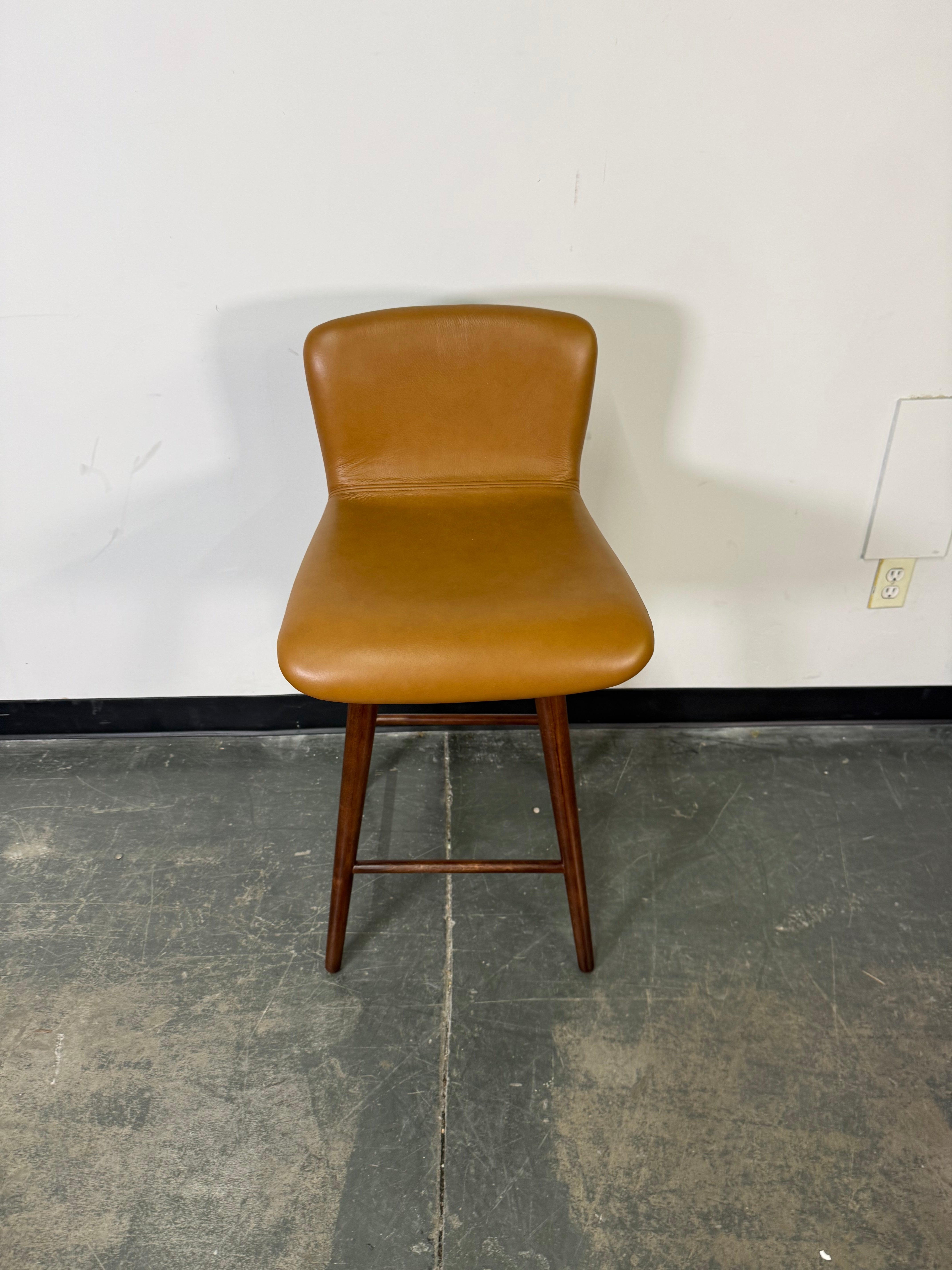 Sede Leather Counter Stool – Toscana Tan & Walnut