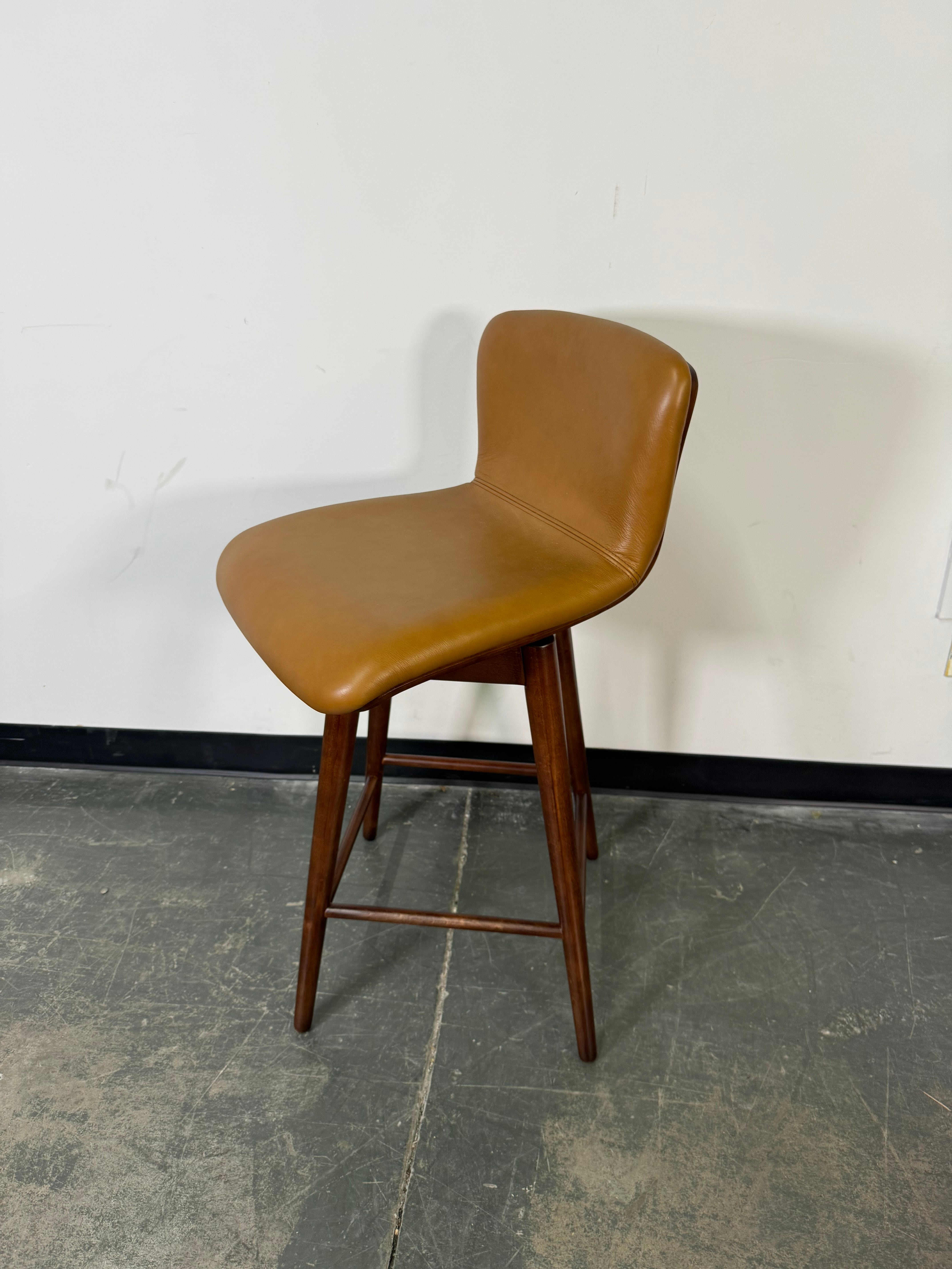 Sede Leather Counter Stool – Toscana Tan & Walnut