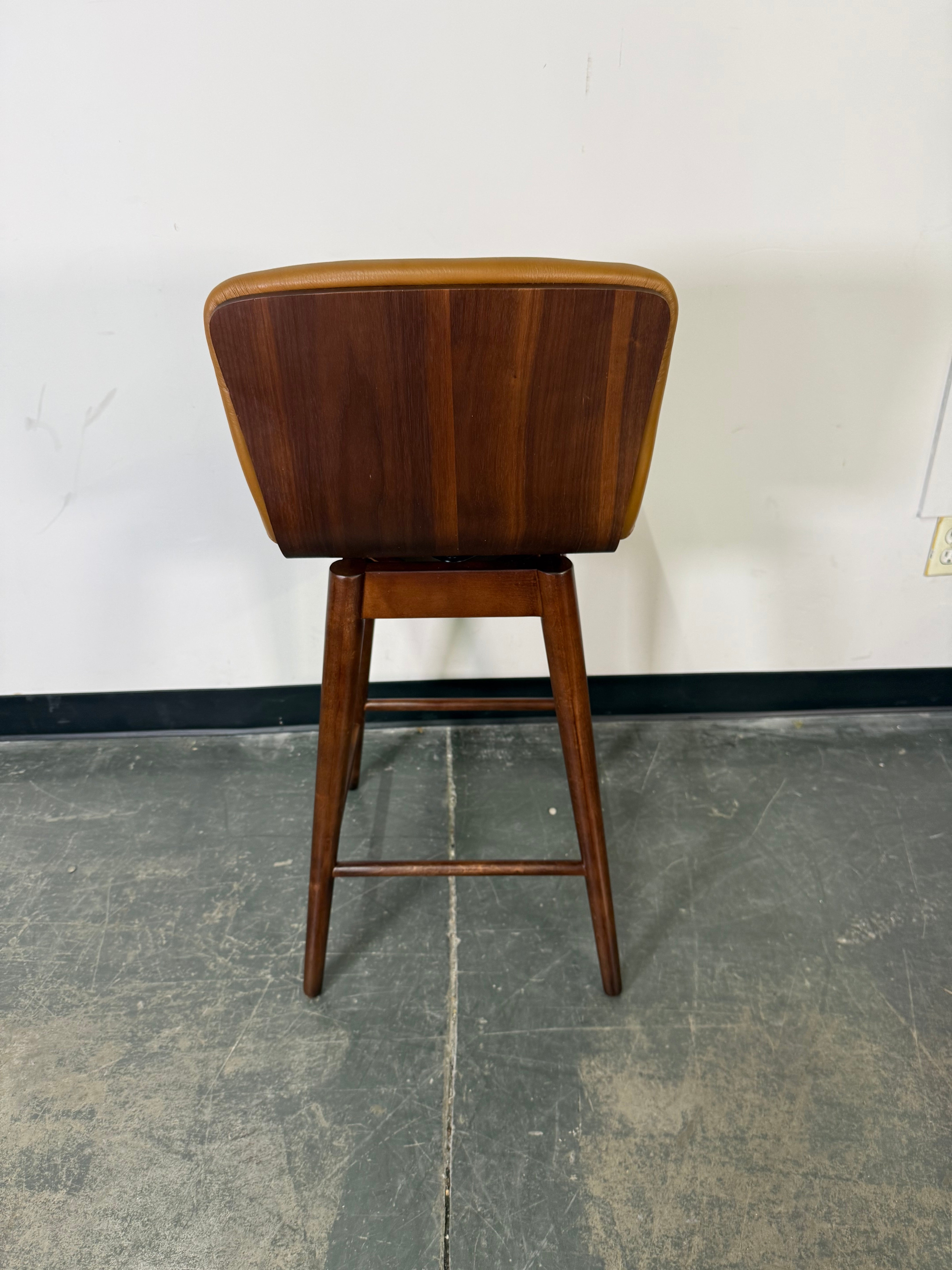Sede Leather Counter Stool – Toscana Tan & Walnut