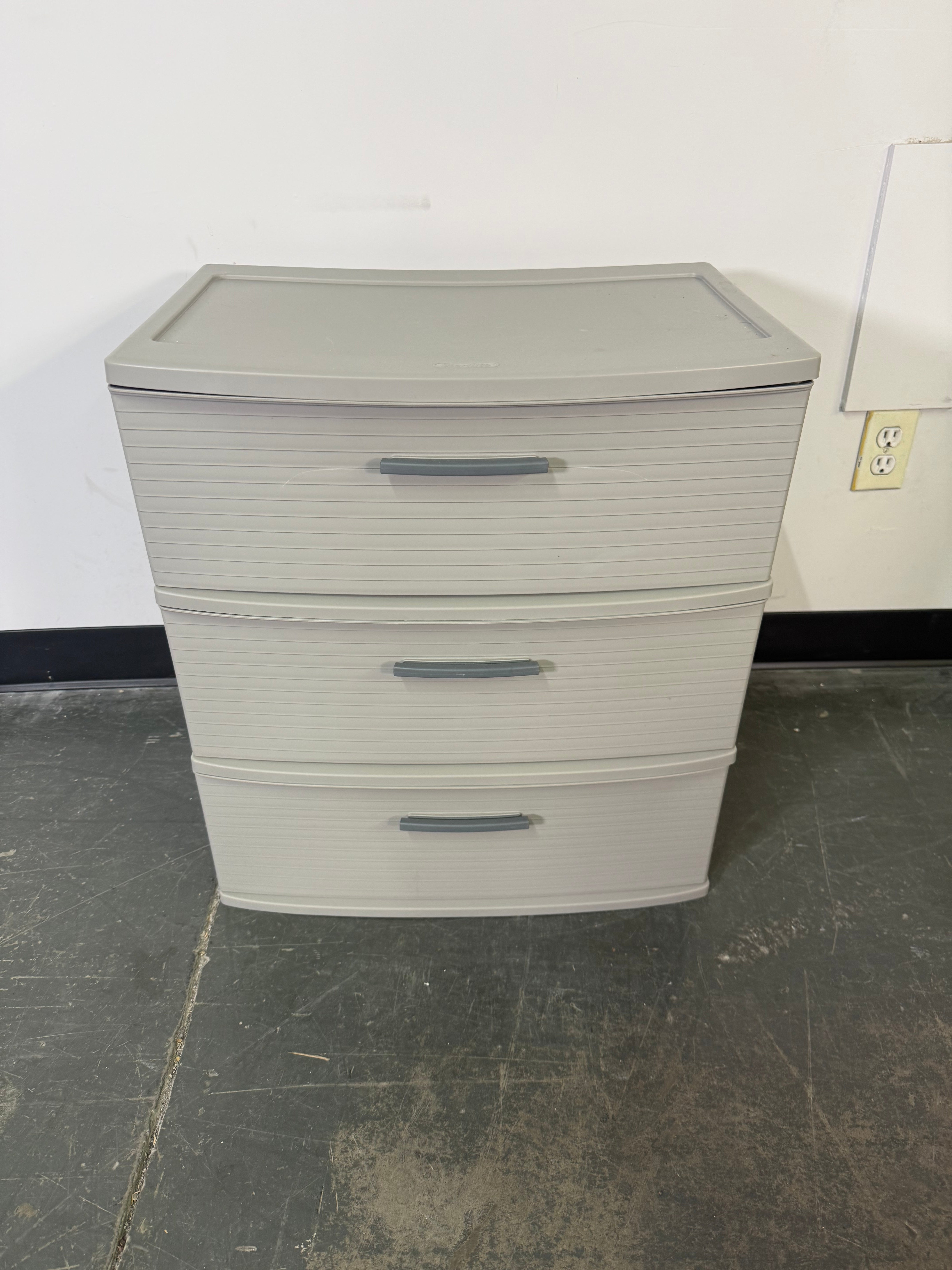 Compact 3-Drawer Storage Unit – Clean &amp; Practical