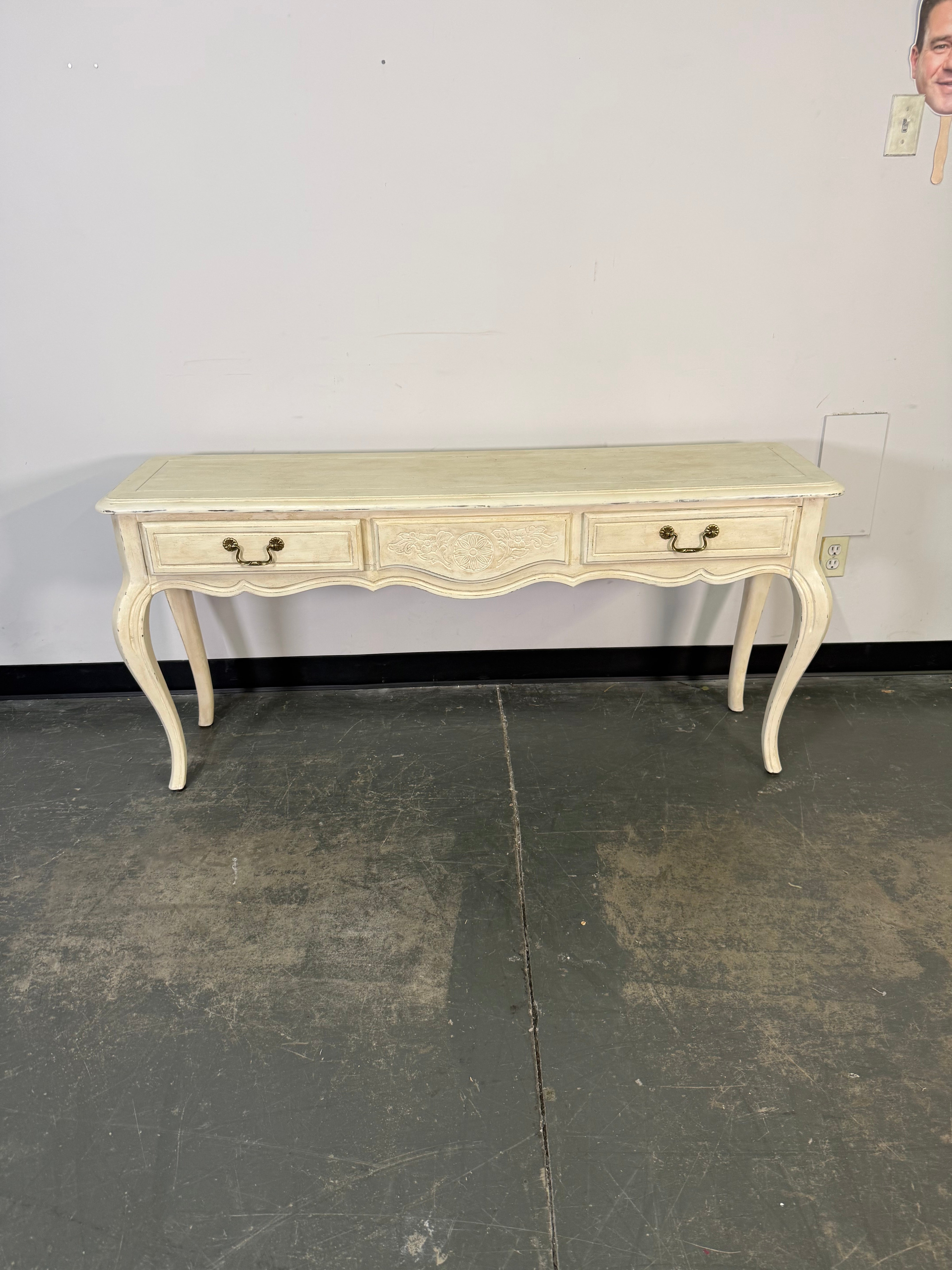 Hammary Distressed White Entry Table