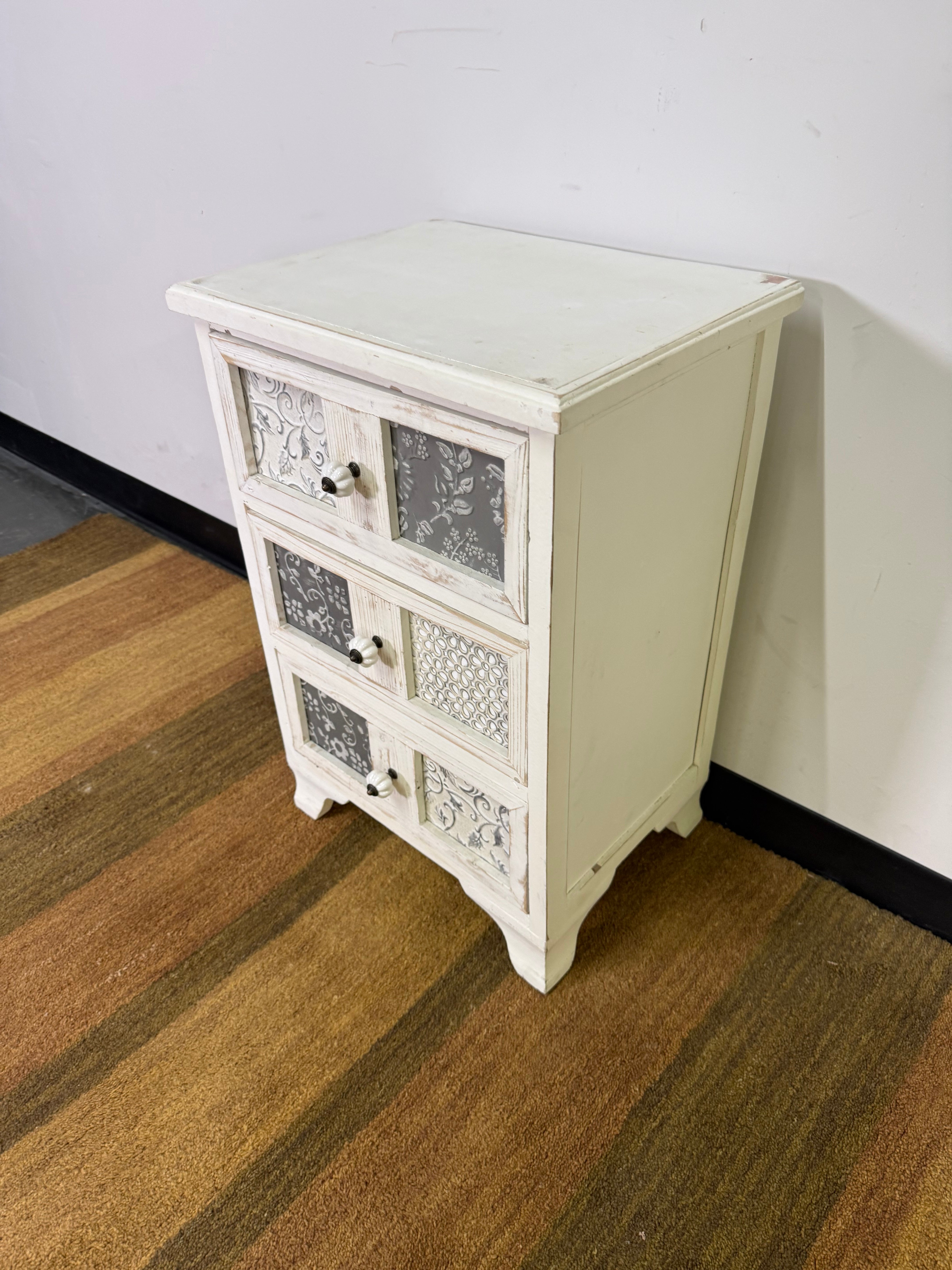 Distressed White 3-Drawer Accent Chest