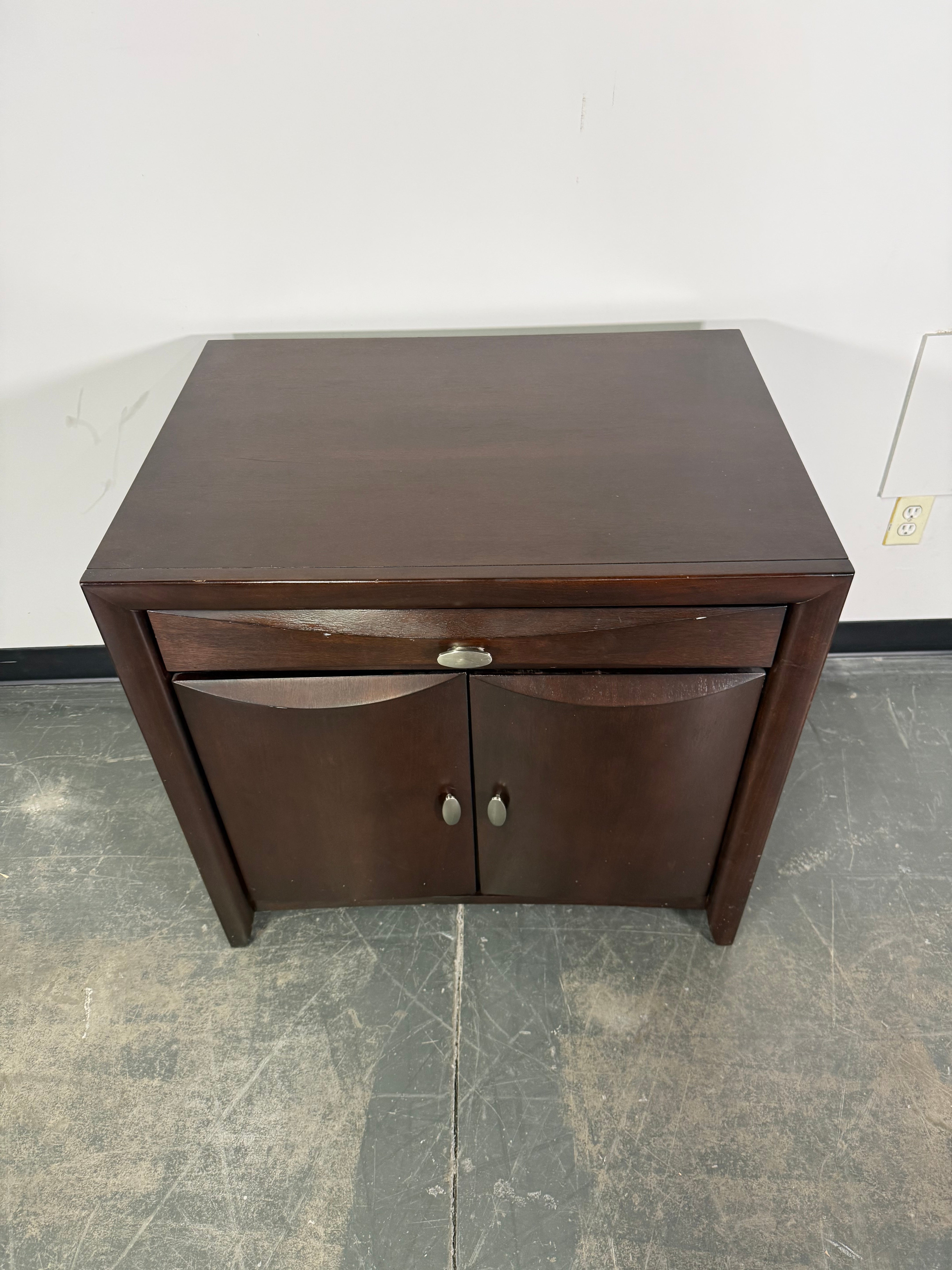 Wood Accent Cabinet / Nightstand