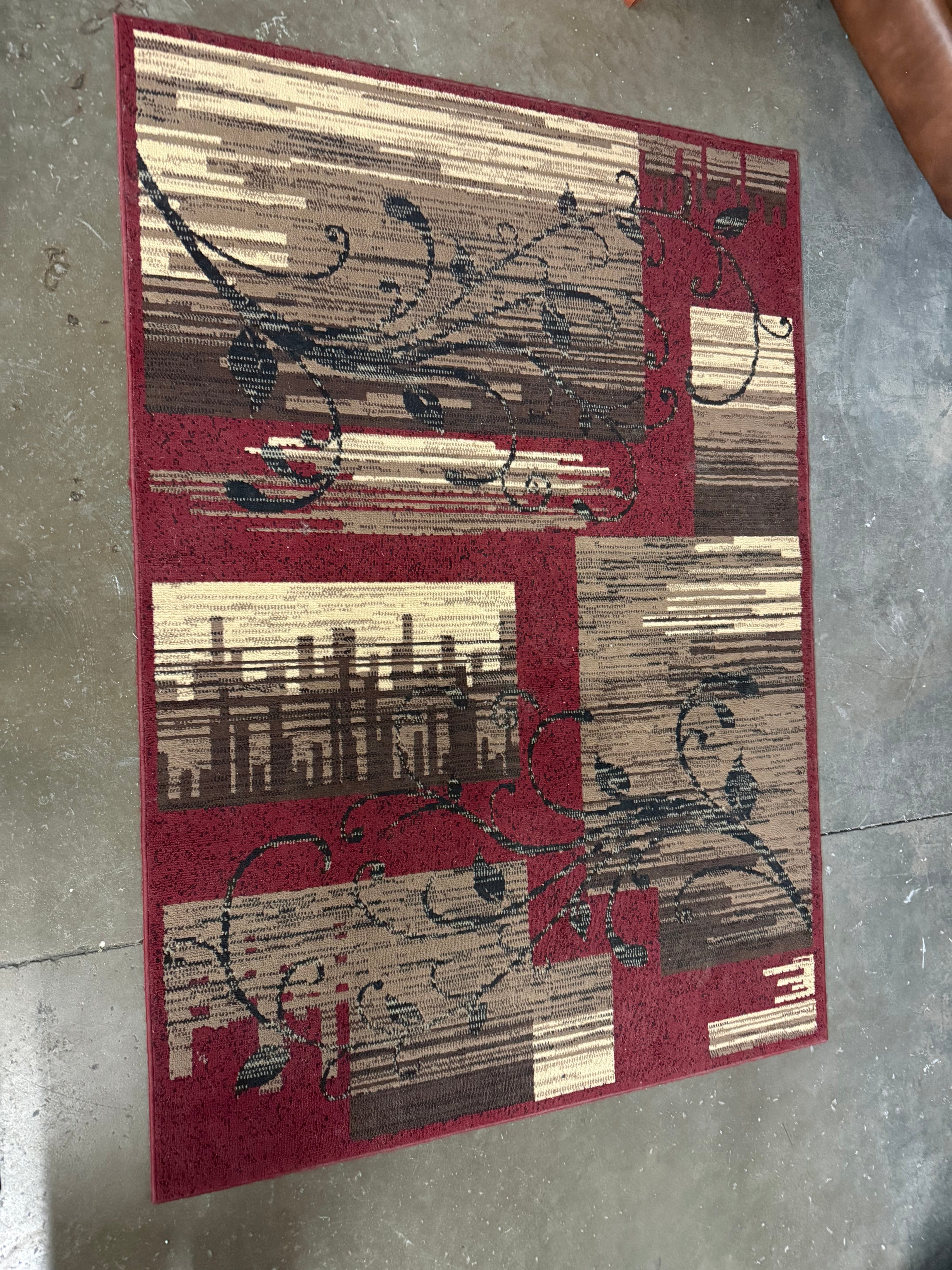 Modern Patterned Area Rug – Warm & Inviting